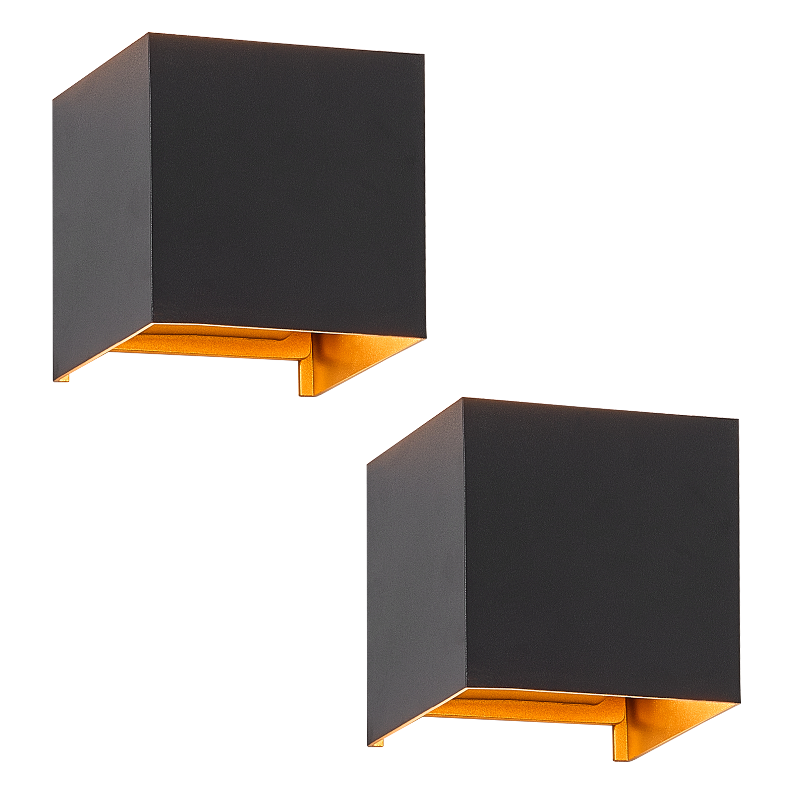 Dwa czarne kwadratowe kinkiety ze złotym wnętrzem.