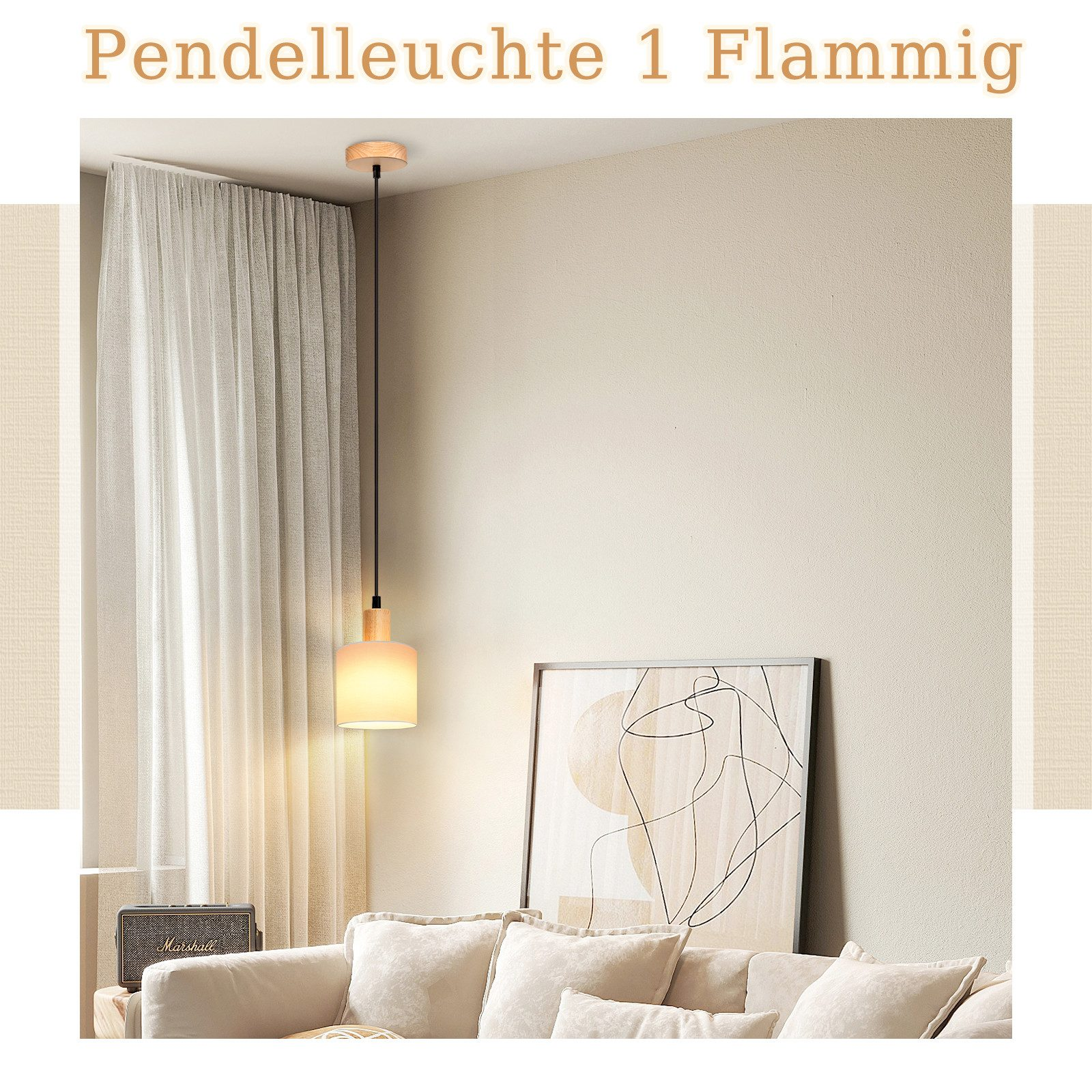 Wisząca oprawa oświetleniowa nad sceną w salonie. Beżowe ściany, biała zasłona, sztuka.