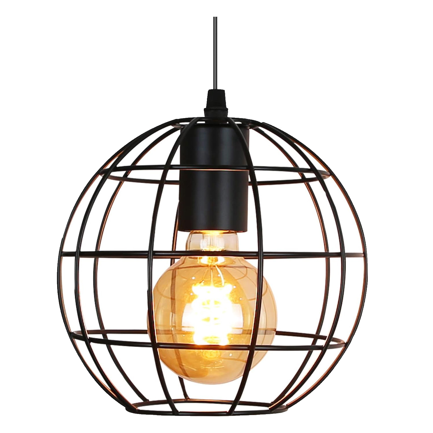Czarna, kulista, metalowa lampa wisząca w klatce z jarzącą się bursztynową żarówką w środku.