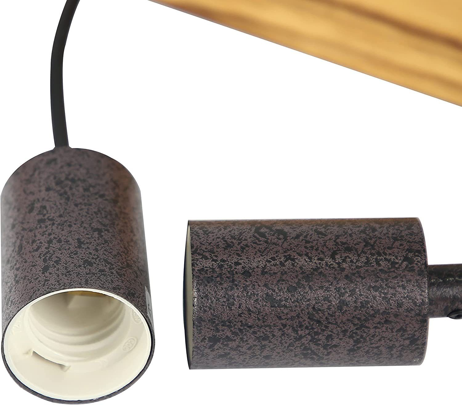 Primo piano di due portalampada marroni, uno con attacco per lampadina e filo.