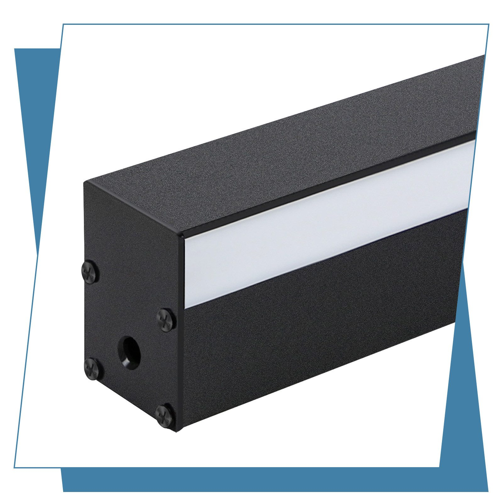Nahaufnahme einer schwarzen LED-Lichtleiste. Weißer Lichtstreifen ist auf der Oberfläche sichtbar.