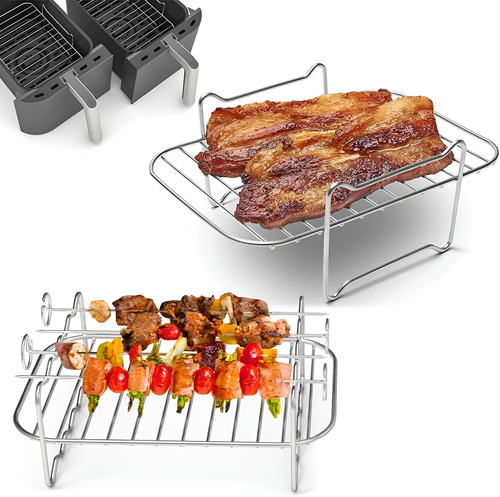 Zubehör für die Heißluftfritteuse mit Essen: Speck und Spieße. Weißer Hintergrund.