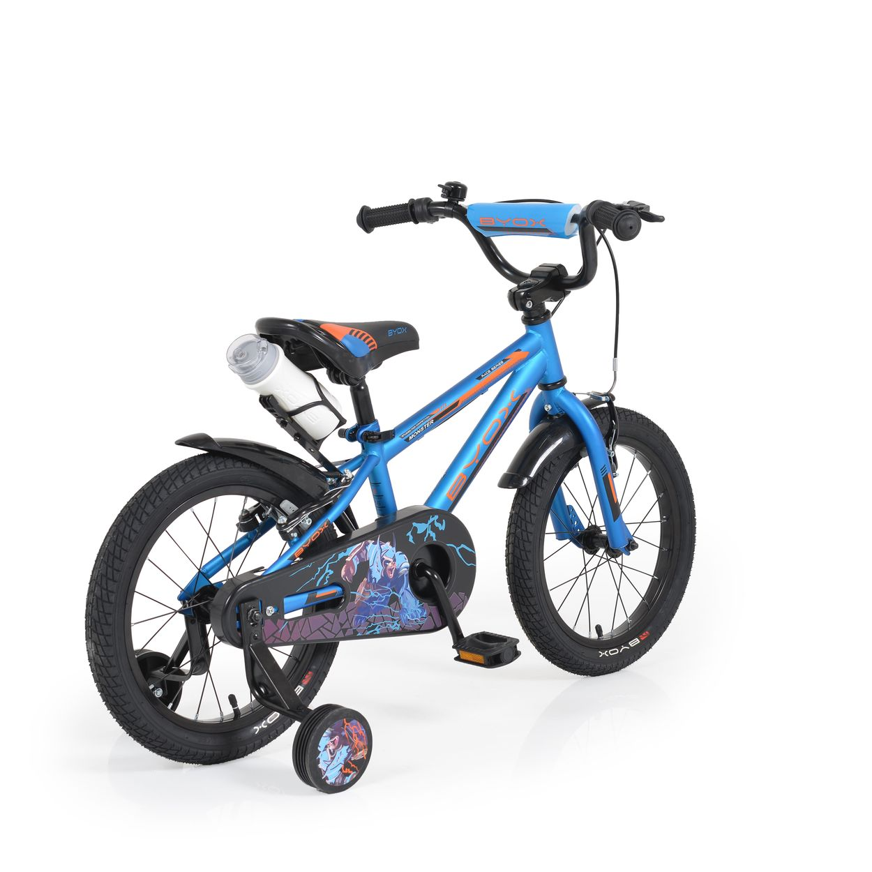 Blaues Kinderfahrrad mit Stützrädern. Weißer Hintergrund. Zubehör: Wasserflasche, Klingel und Grafiken.