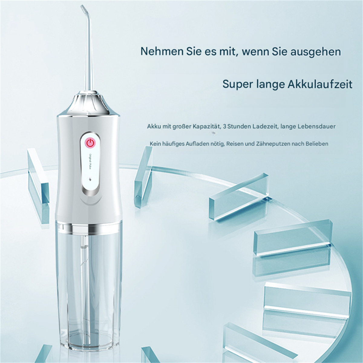Ein weißer und silberner Wasser-Flosser mit einem transparenten Wassertank, mit blauem Hintergrund.