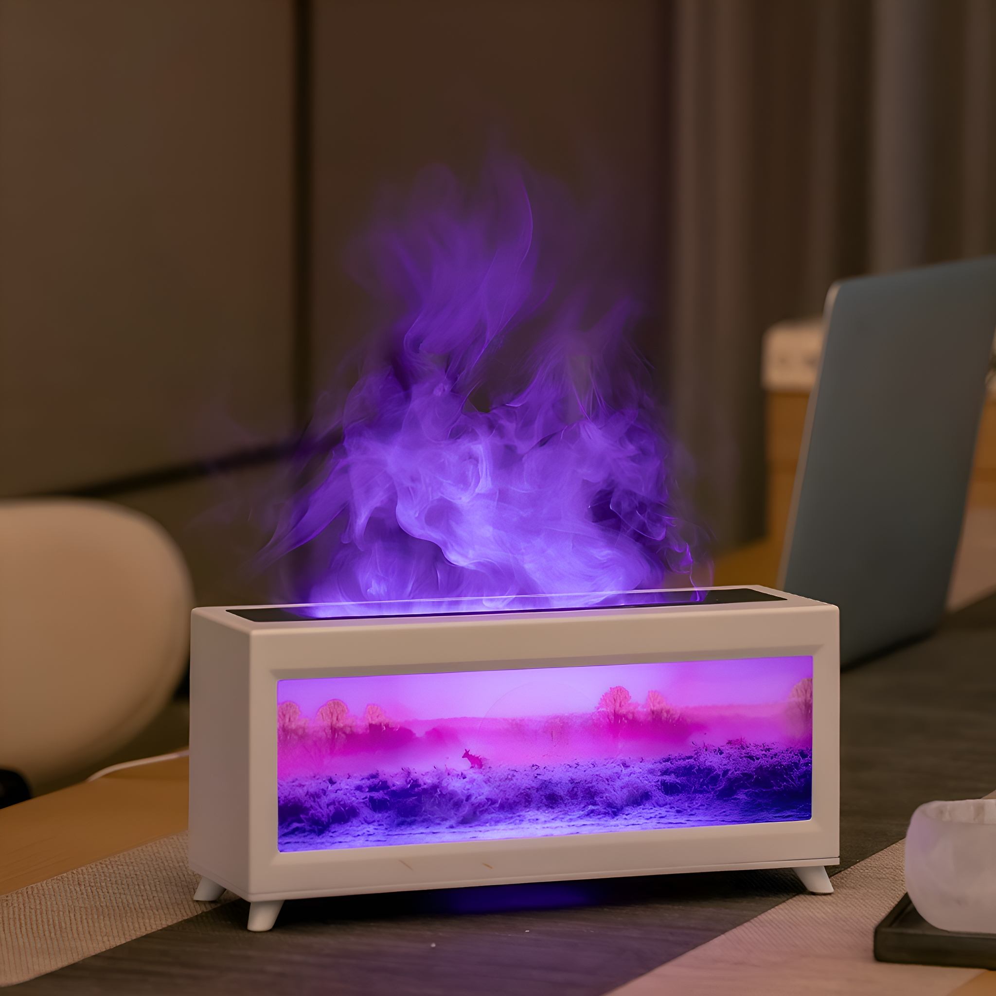 Eine weiße Box mit lila Flammeneffekt und einer Landschaftsszene. Dunkler Hintergrund.
