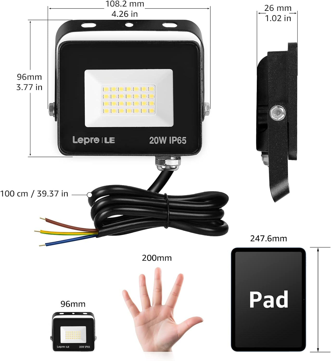 Schwarze LED-Leuchte mit Abmessungen und einer Hand auf weißer Oberfläche.