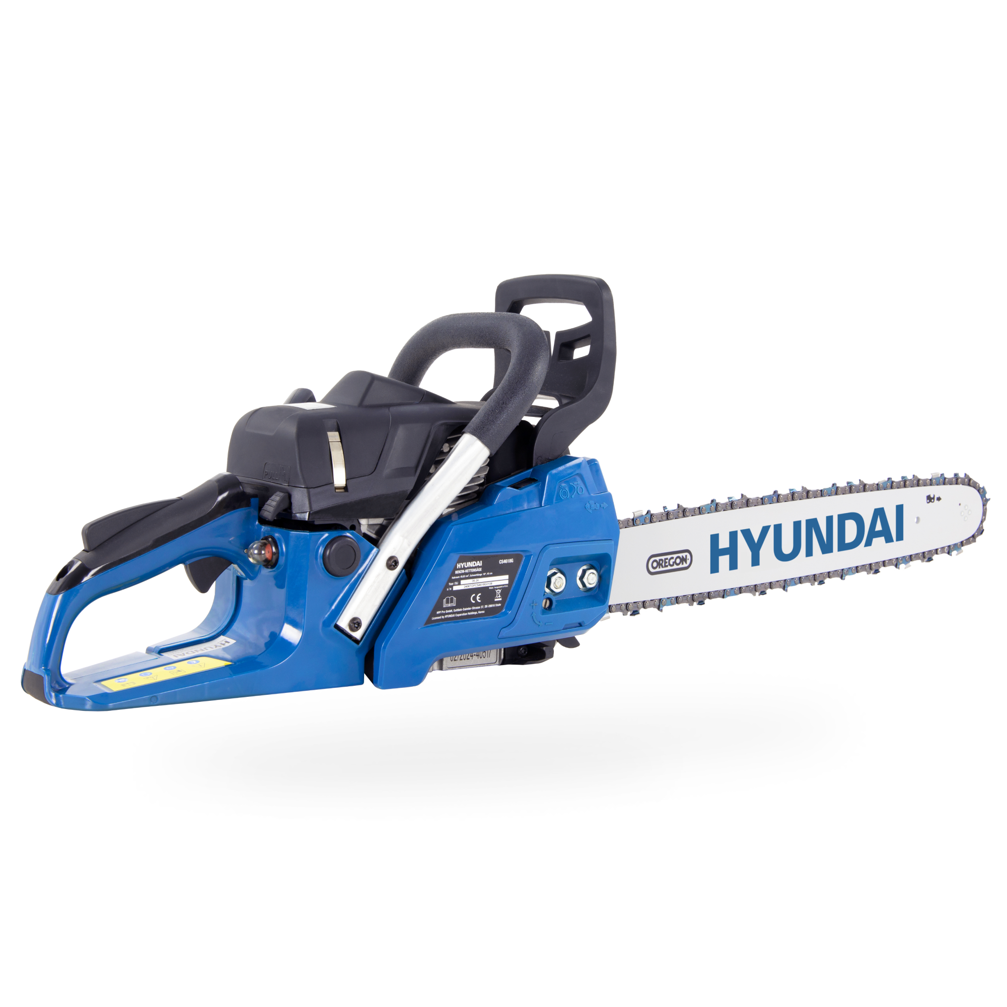 Blaue Hyundai-Kettensäge auf weißem Hintergrund, mit Oregon-Kette.