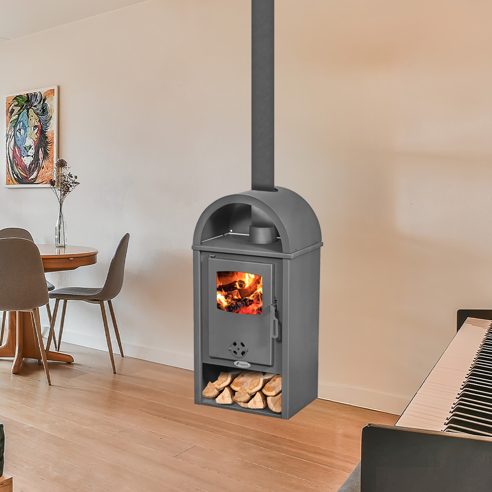 Una chimenea gris y negra con chimenea. Hay madera debajo y fuego adentro.