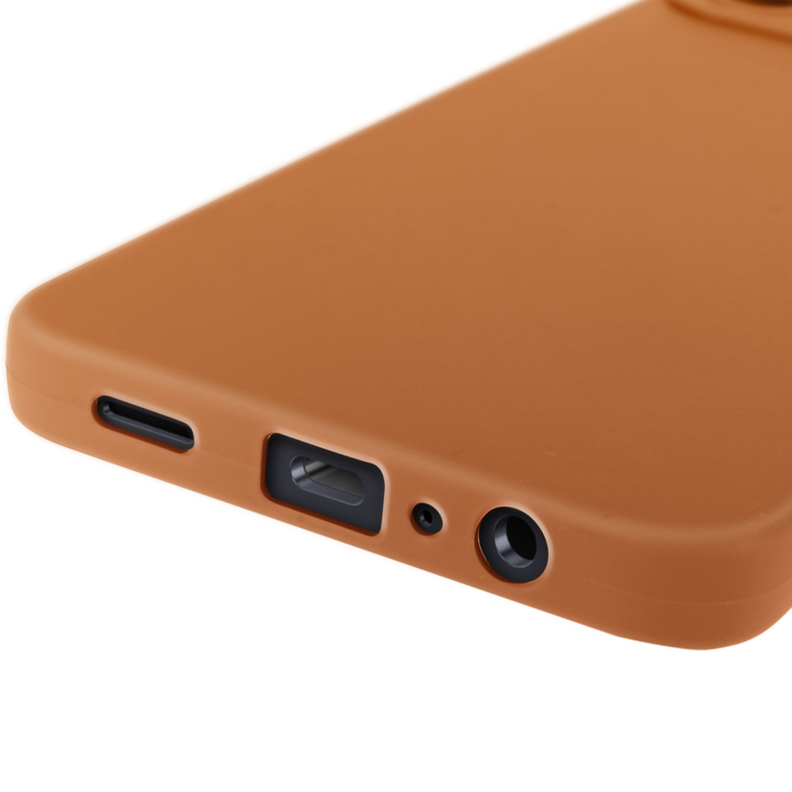 Primer plano de una funda marrón para teléfono. Muestra el puerto de carga y el conector para auriculares.