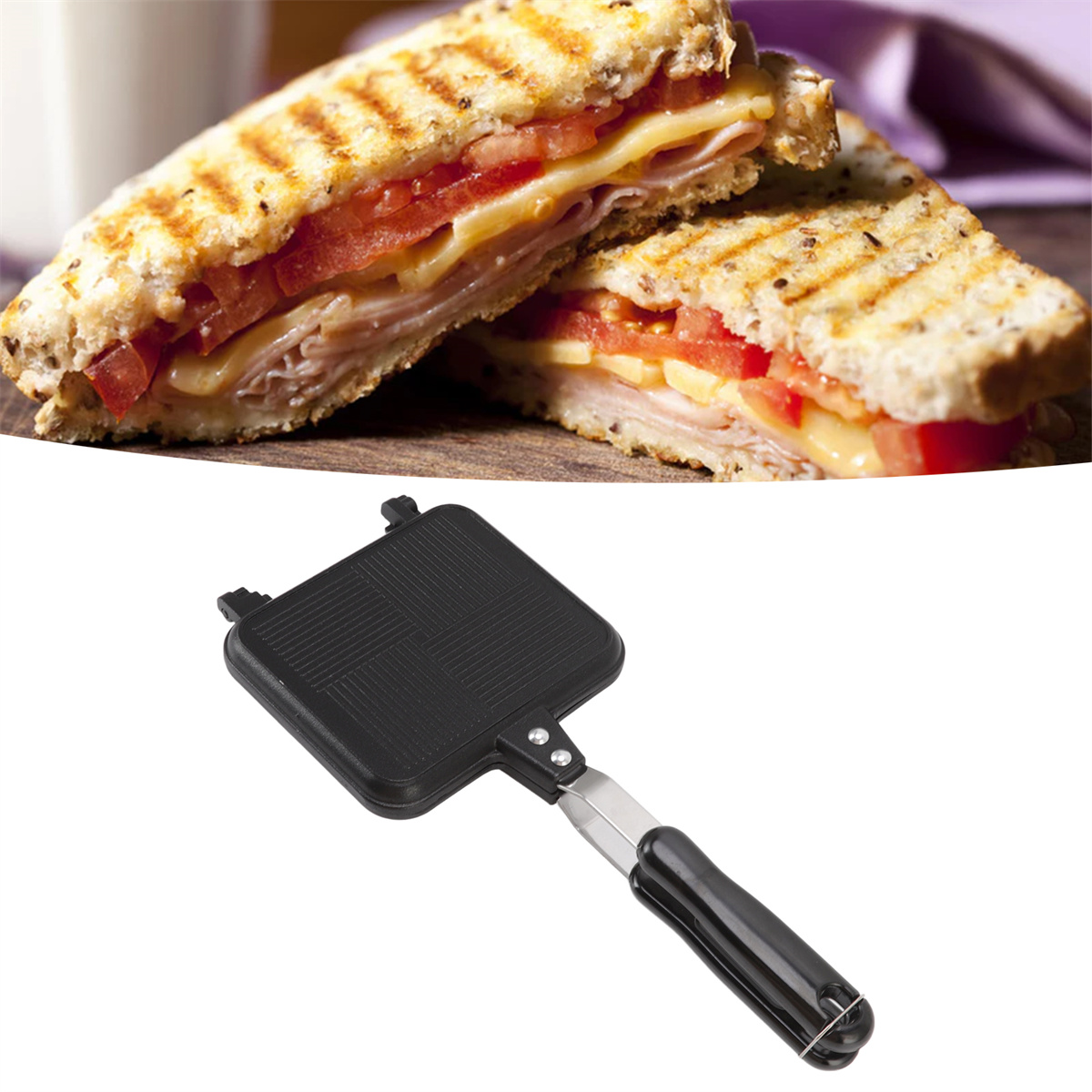 Zwei gegrillte Sandwiches und ein Sandwichmaker. Die Sandwiches haben Käse- und Tomatenfüllungen.
