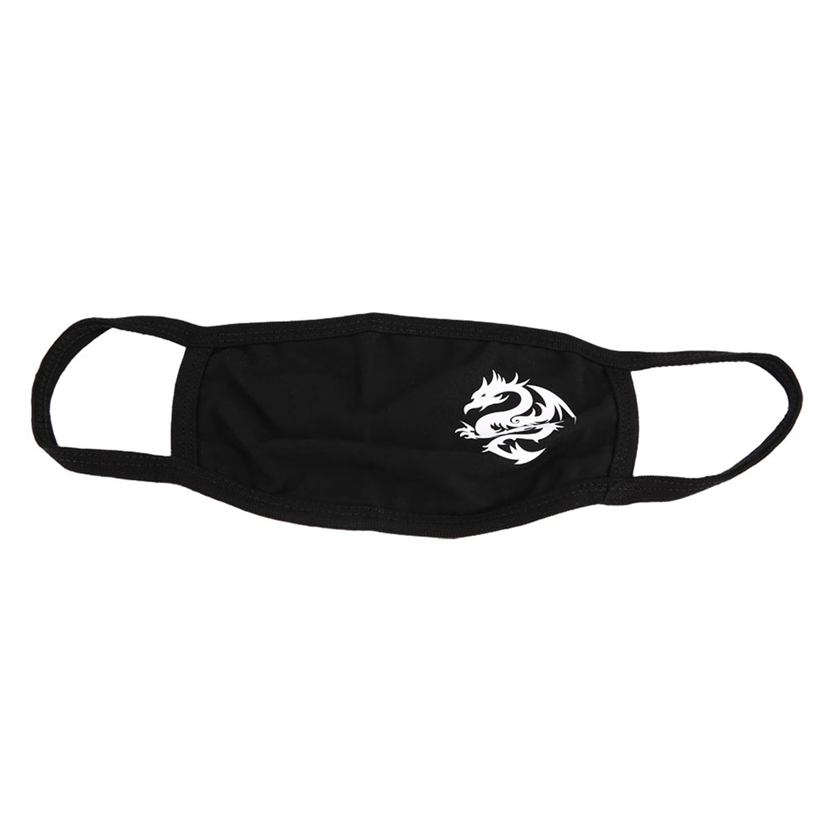Eine schwarze Gesichtsmaske mit einem weißen Drachendesign. Die Maske hat Ohrenschlaufen.