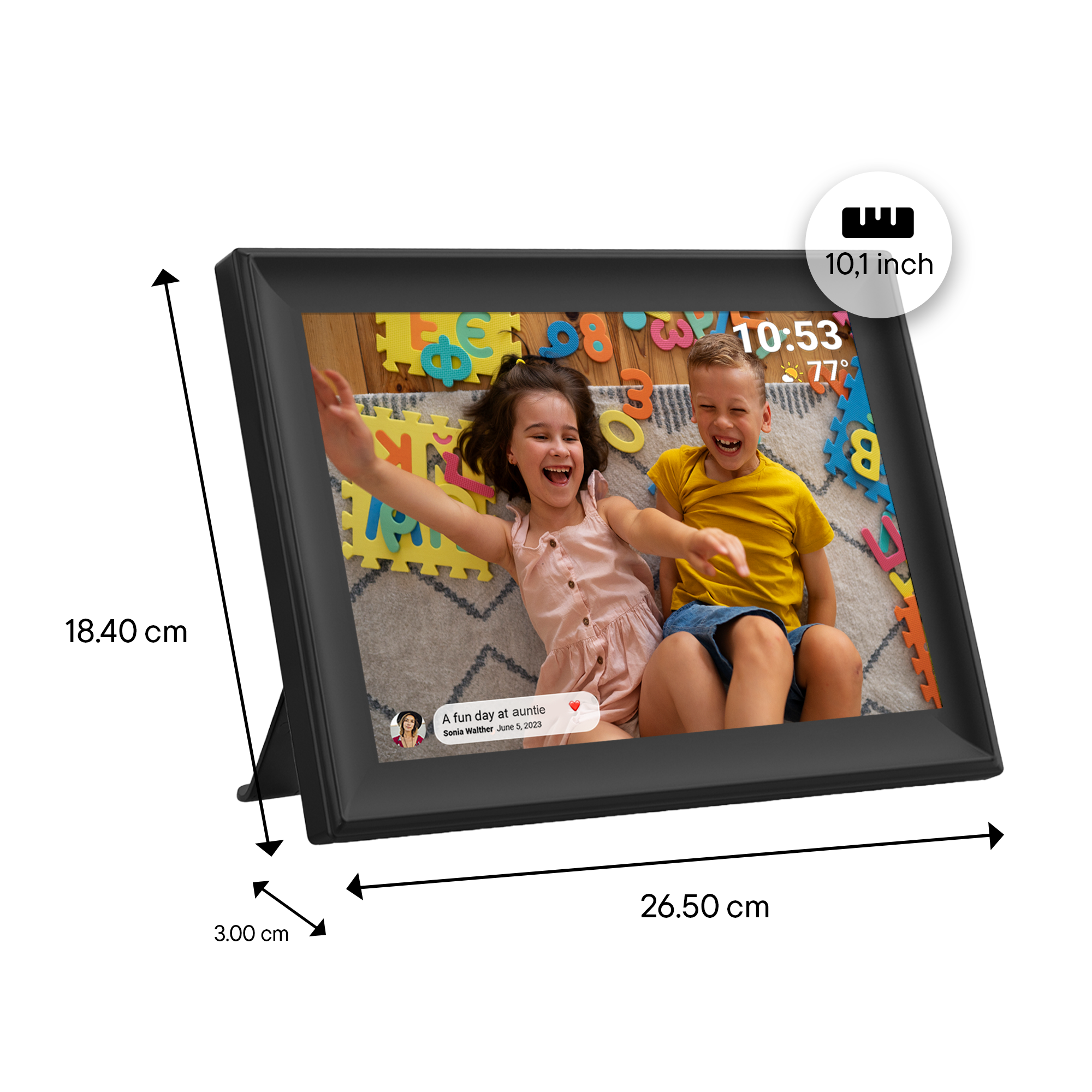 Cadre photo numérique affichant une photo de deux enfants. Dimensions en cm. Texte dans le coin supérieur droit.