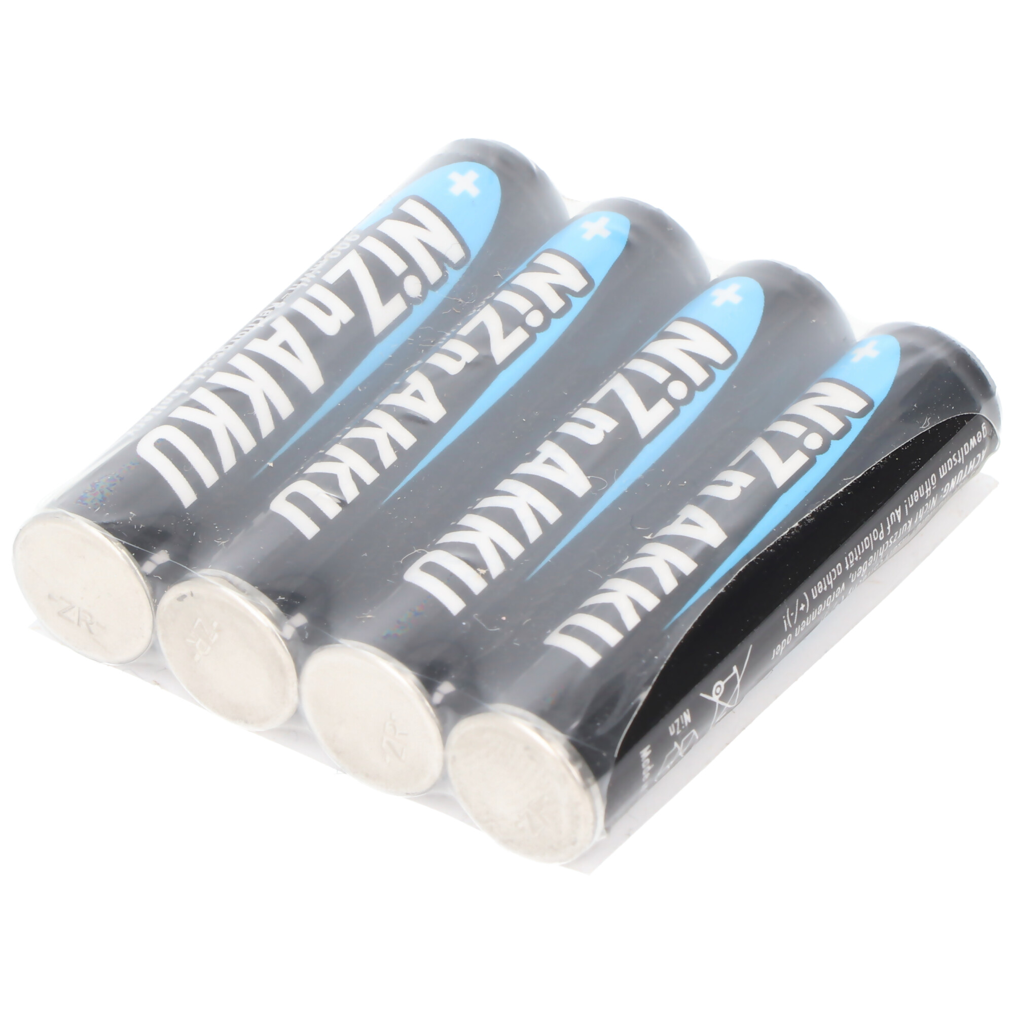 Vier schwarze Batterien in Plastikverpackung, Marke NIZIN AKKU. Silberne Enden. Weißer Hintergrund.