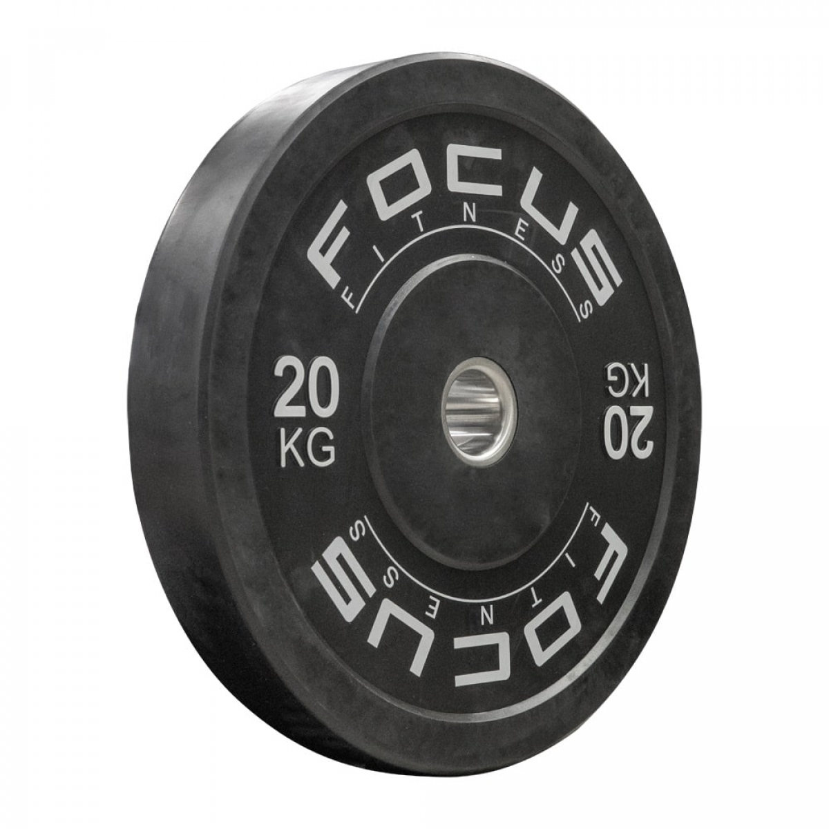 Zwarte gewichtschijf met witte tekst, 20 kg. FOCUS FITNESS logo, geïsoleerd op witte achtergrond.