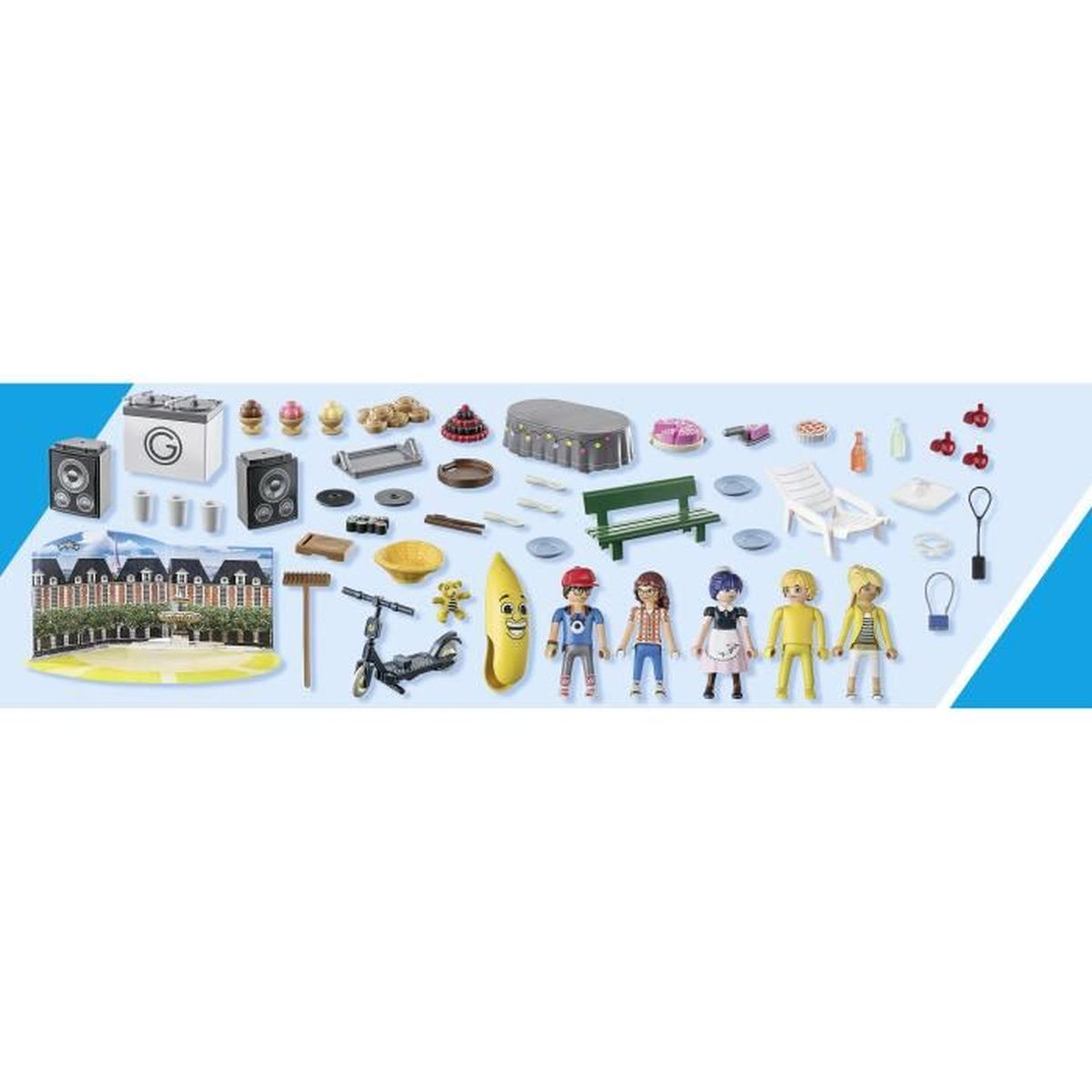 Szene mit verschiedenen Spielfiguren und Objekten auf weißem Hintergrund.