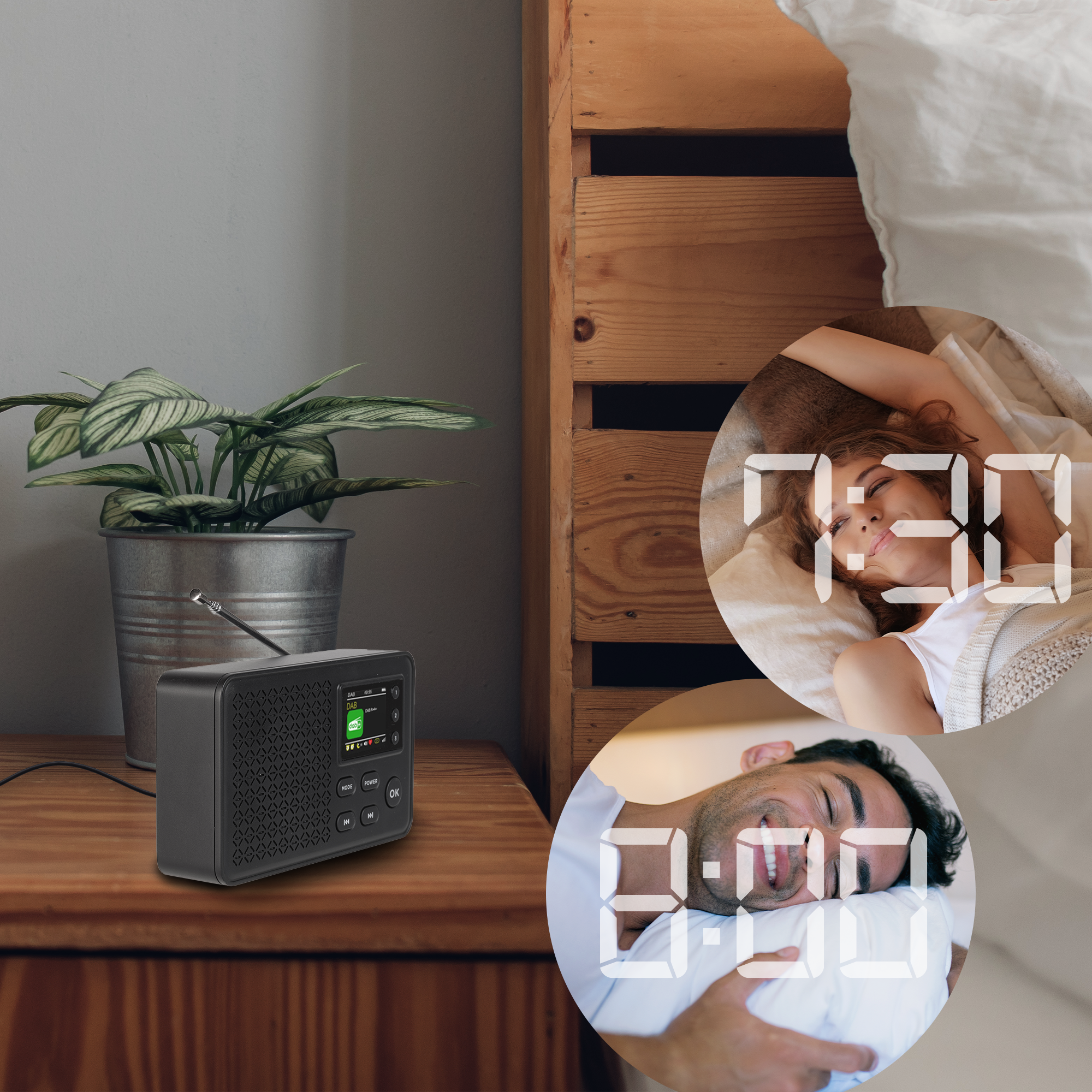Radio na stoliku nocnym. Dwa obrazy śpiących osób z wyświetlanym czasem.