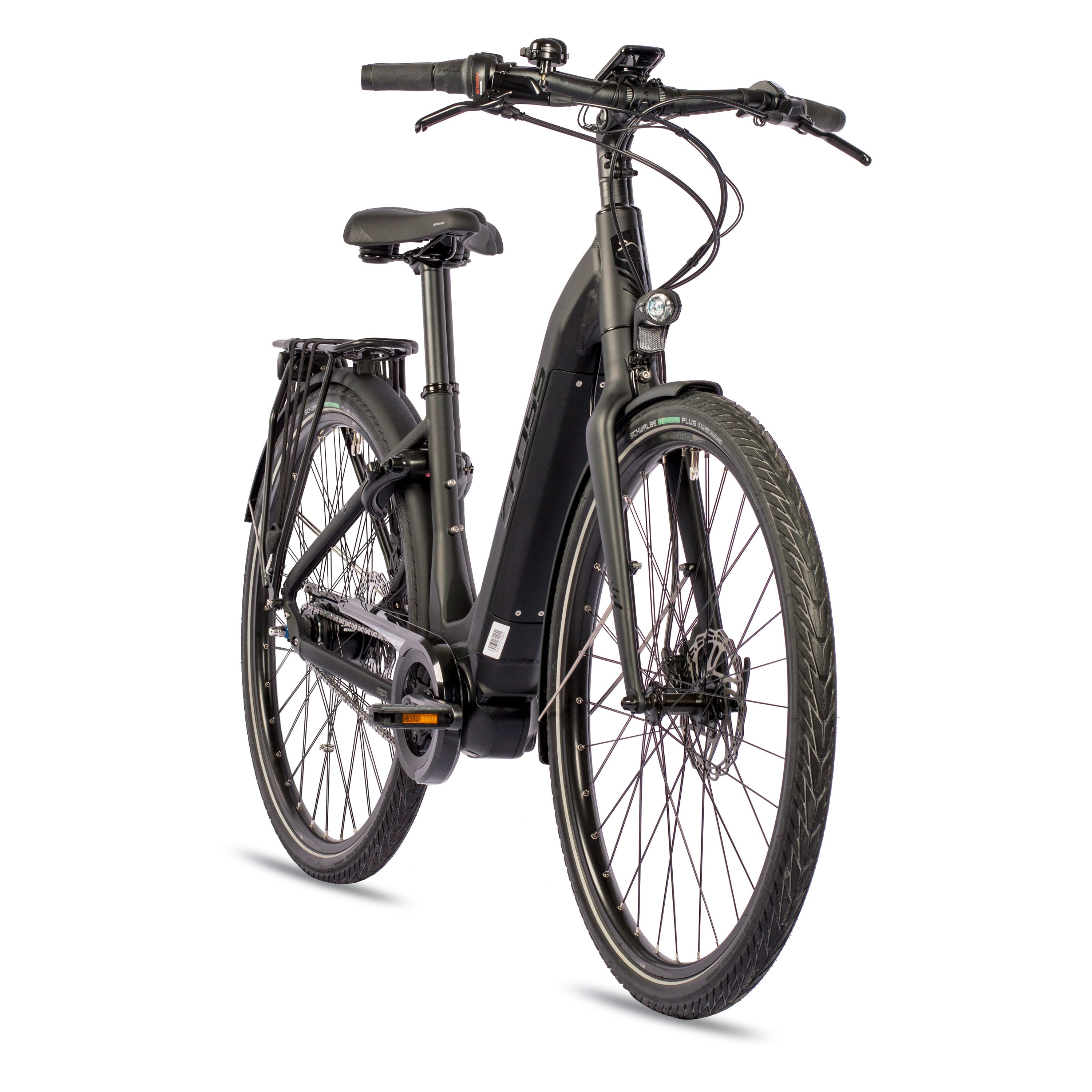 Schwarzes Elektrofahrrad vor weißem Hintergrund. Vorderansicht, mit Details von Rädern und Lenker.