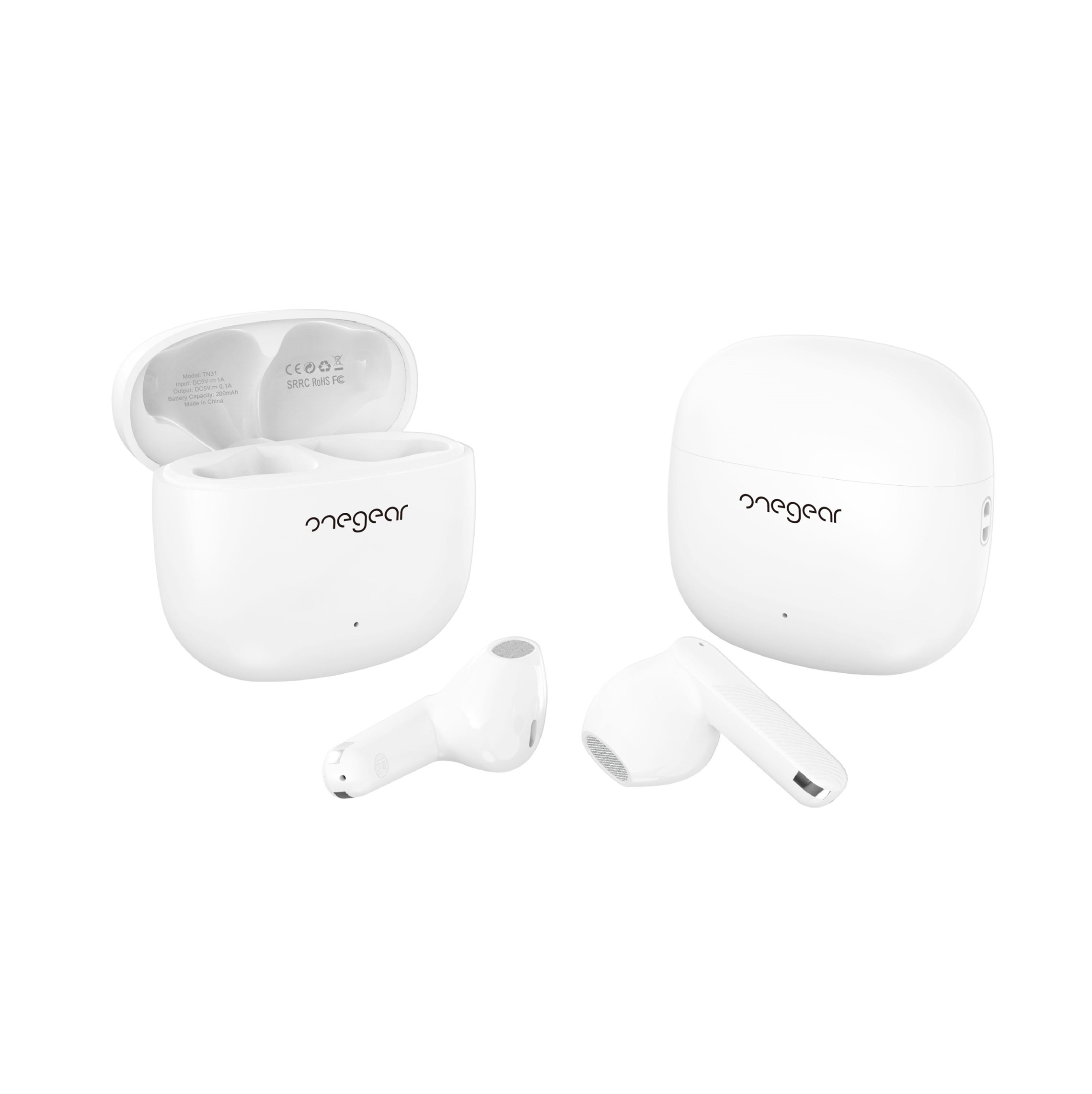 Due auricolari wireless bianchi e la loro custodia di ricarica, su sfondo bianco.