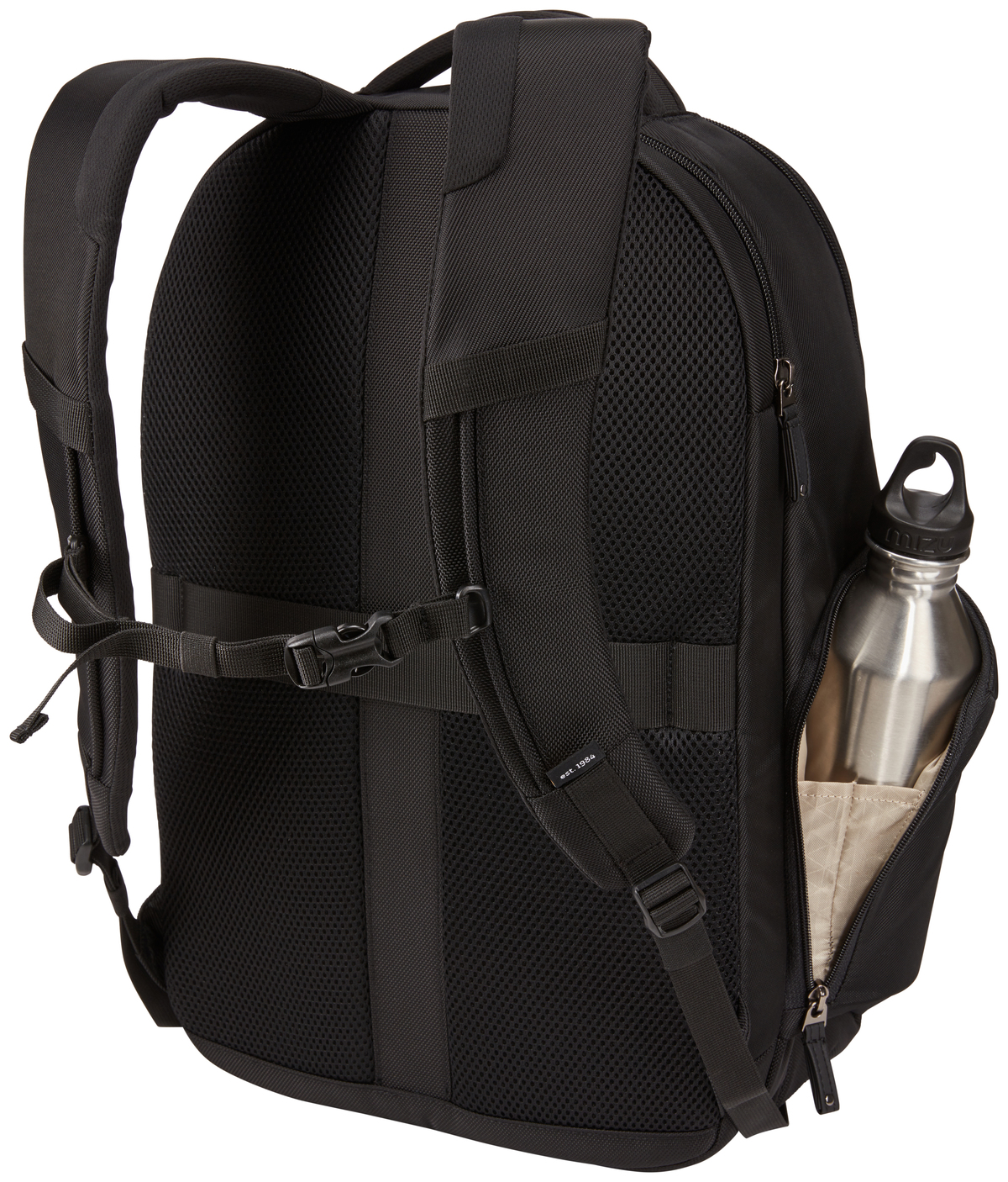 Schwarzer Rucksack mit Mesh-Rücken, Seitentasche mit Wasserflasche und verstellbaren Riemen.