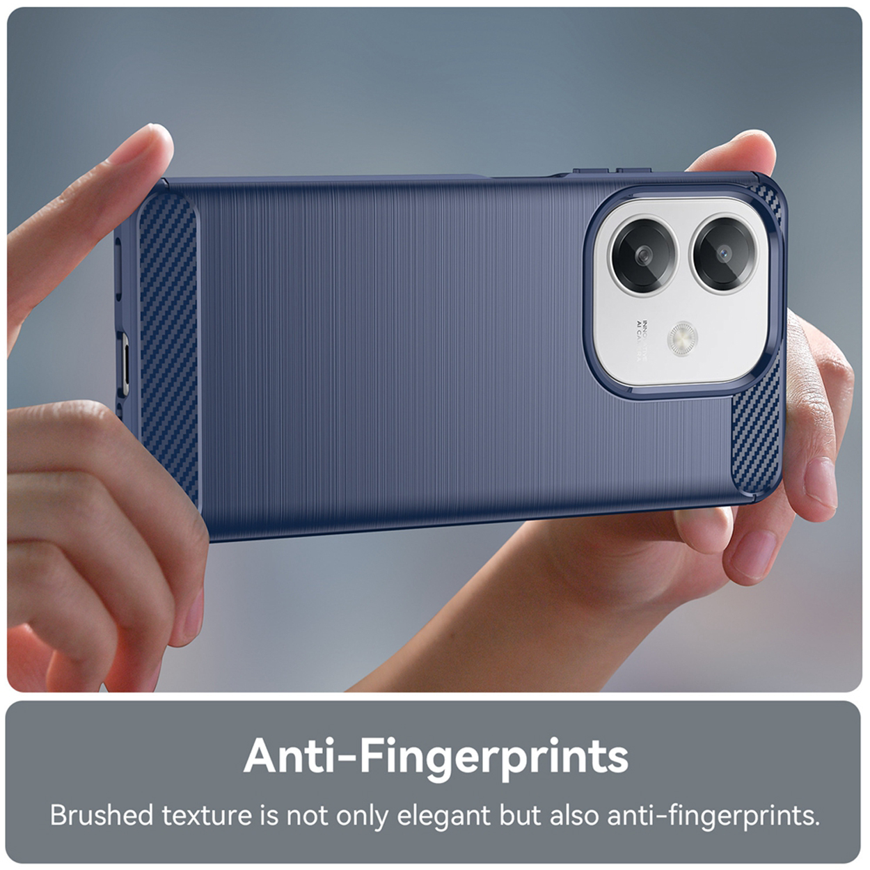 Een blauwe telefoonhoes wordt door handen vastgehouden. Het heeft een getextureerd ontwerp en een banner met de tekst 'Anti-vingerafdrukken'.