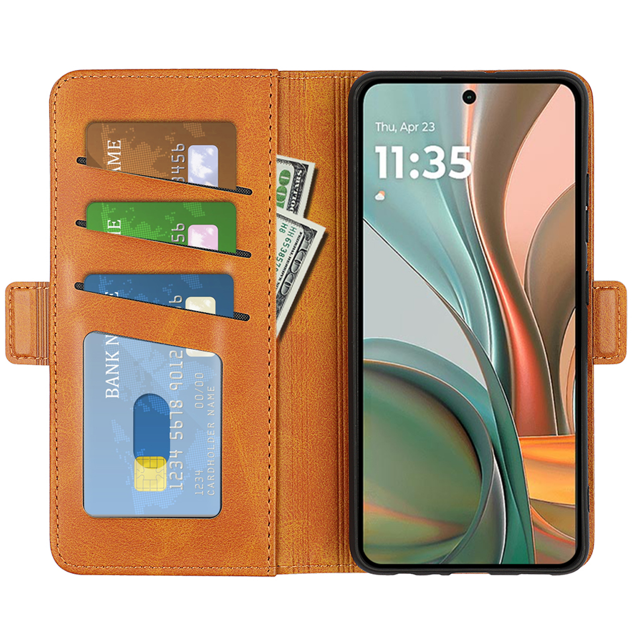 Un étui de téléphone beige ouvert avec un téléphone affichant l'heure. Cartes et argent sont dans l'étui.