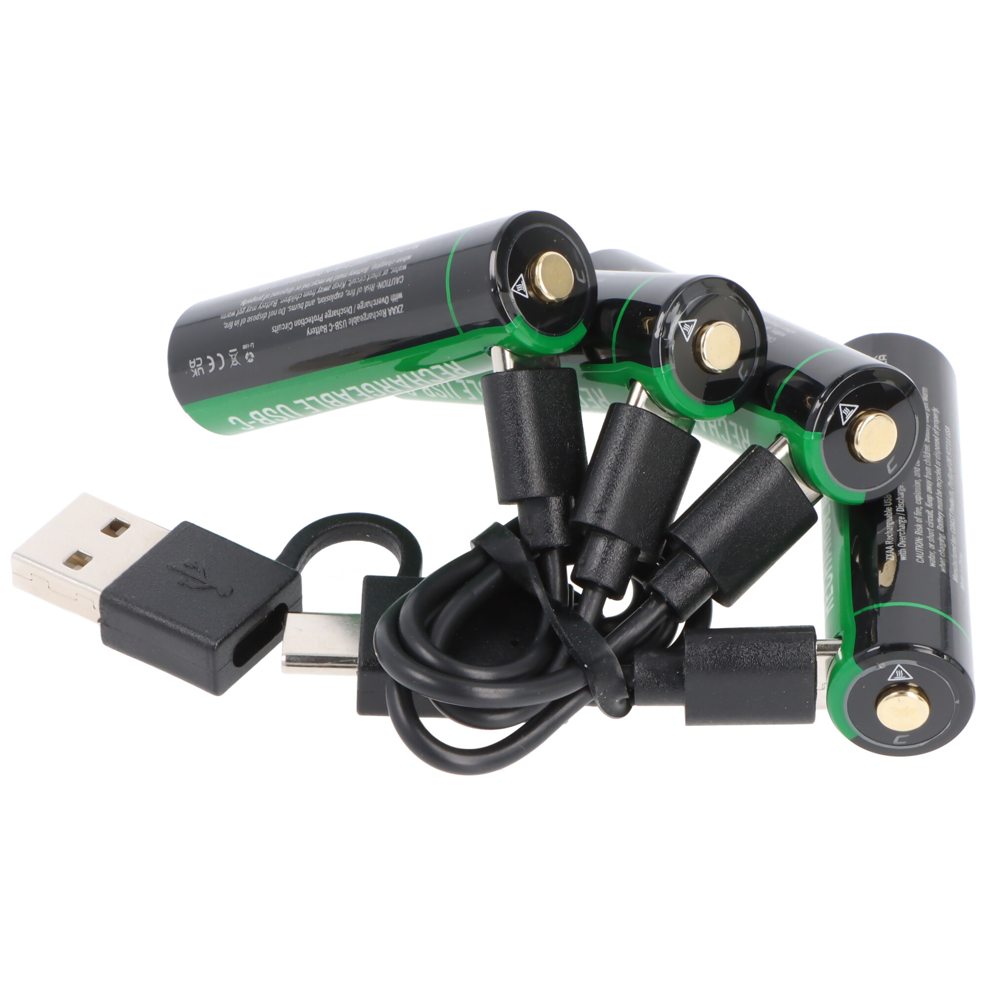 USB-C Akkus mit USB- und USB-C-Kabeln verbunden.