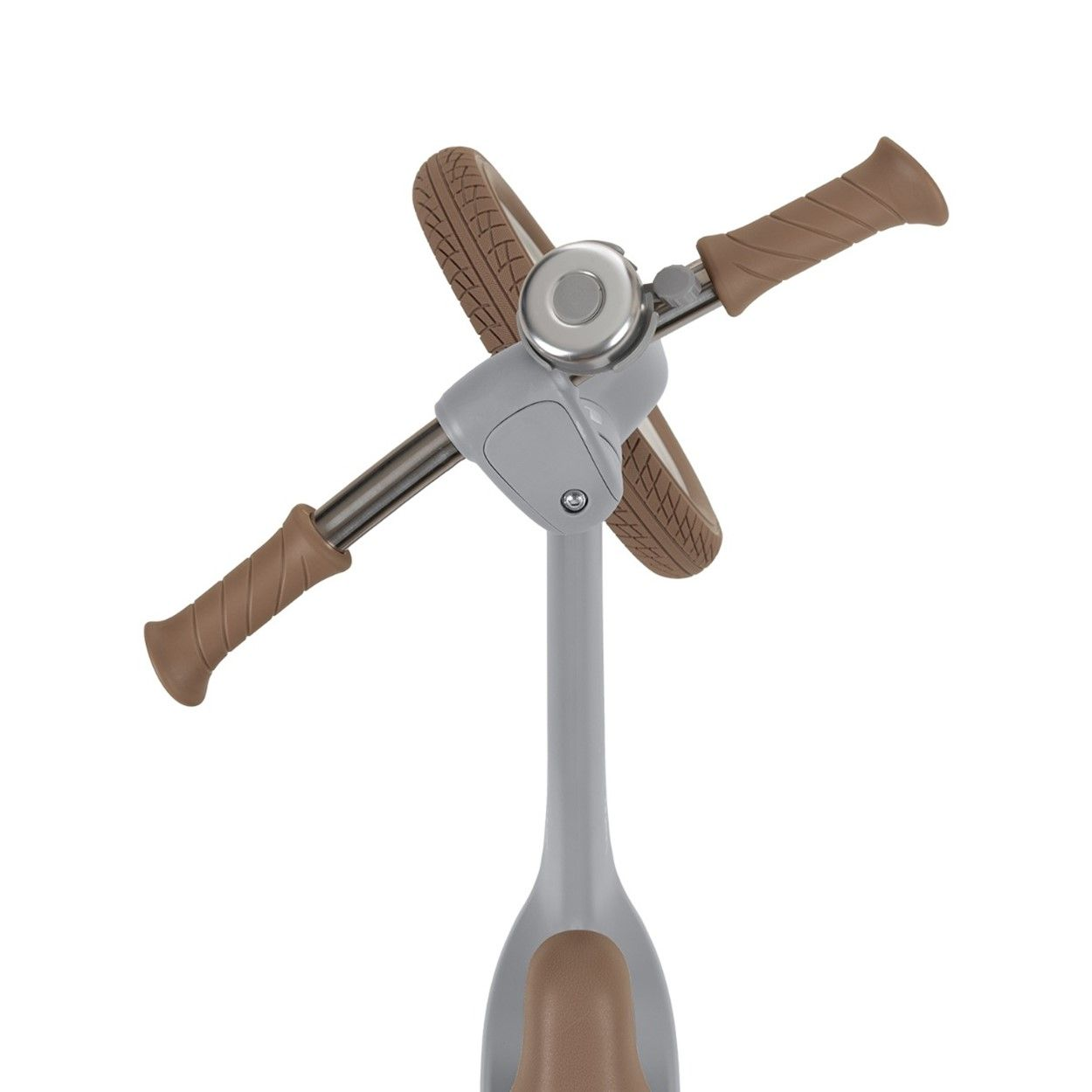 Draufsicht auf einen grauen Rollergriff. Braune Griffe und eine silberne Klingel in der Mitte.