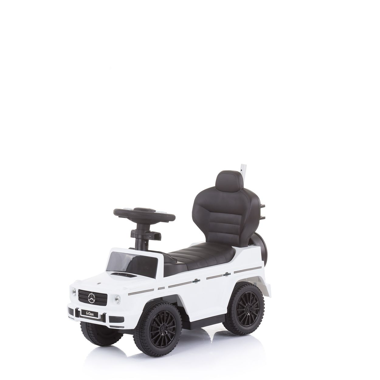 Weißes Spielzeugauto mit schwarzen Rädern, Sitz und Lenkrad. Weißer Hintergrund.