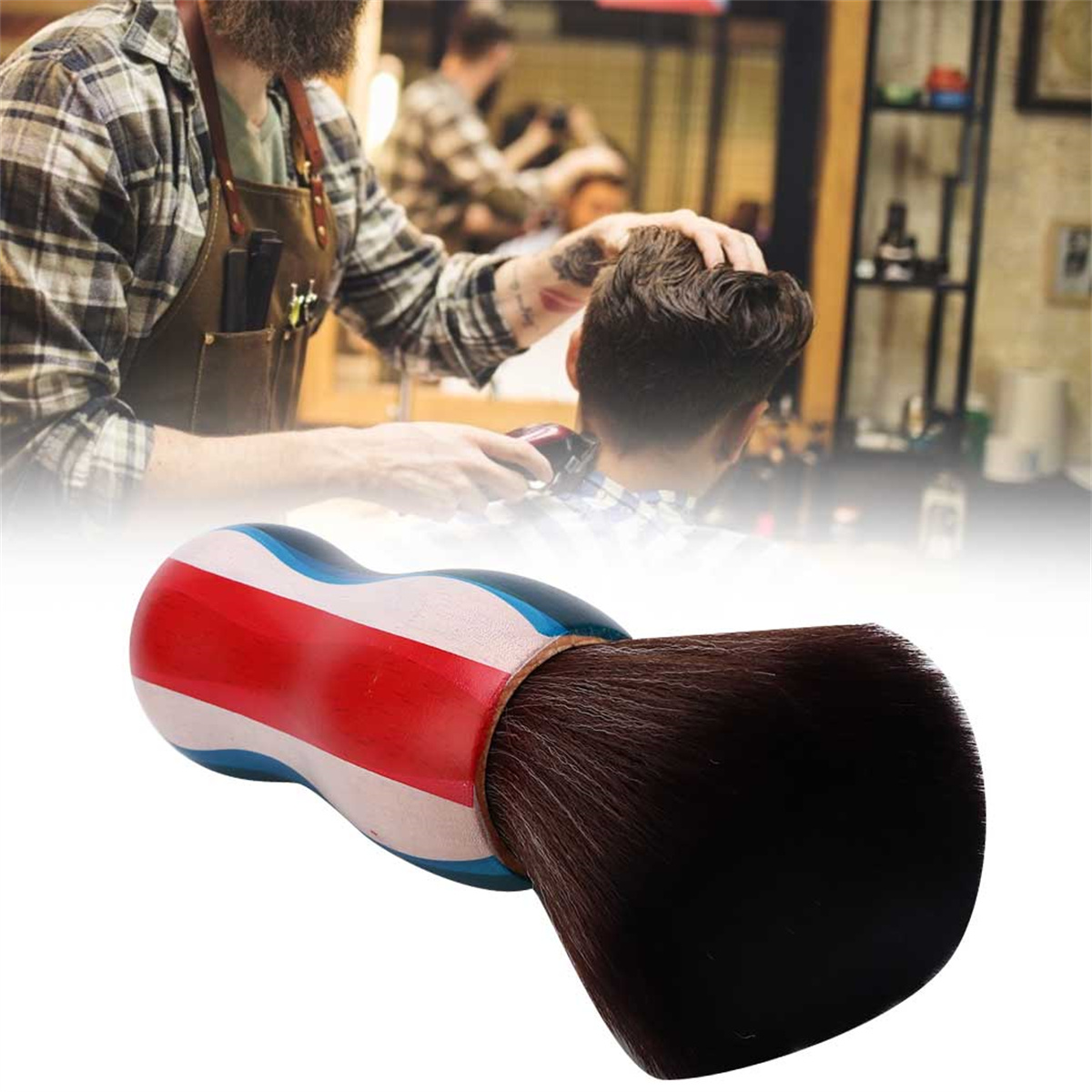 Ein Friseurbürste mit Holzgriff und einem dunkelbraunen Bürstenkopf.