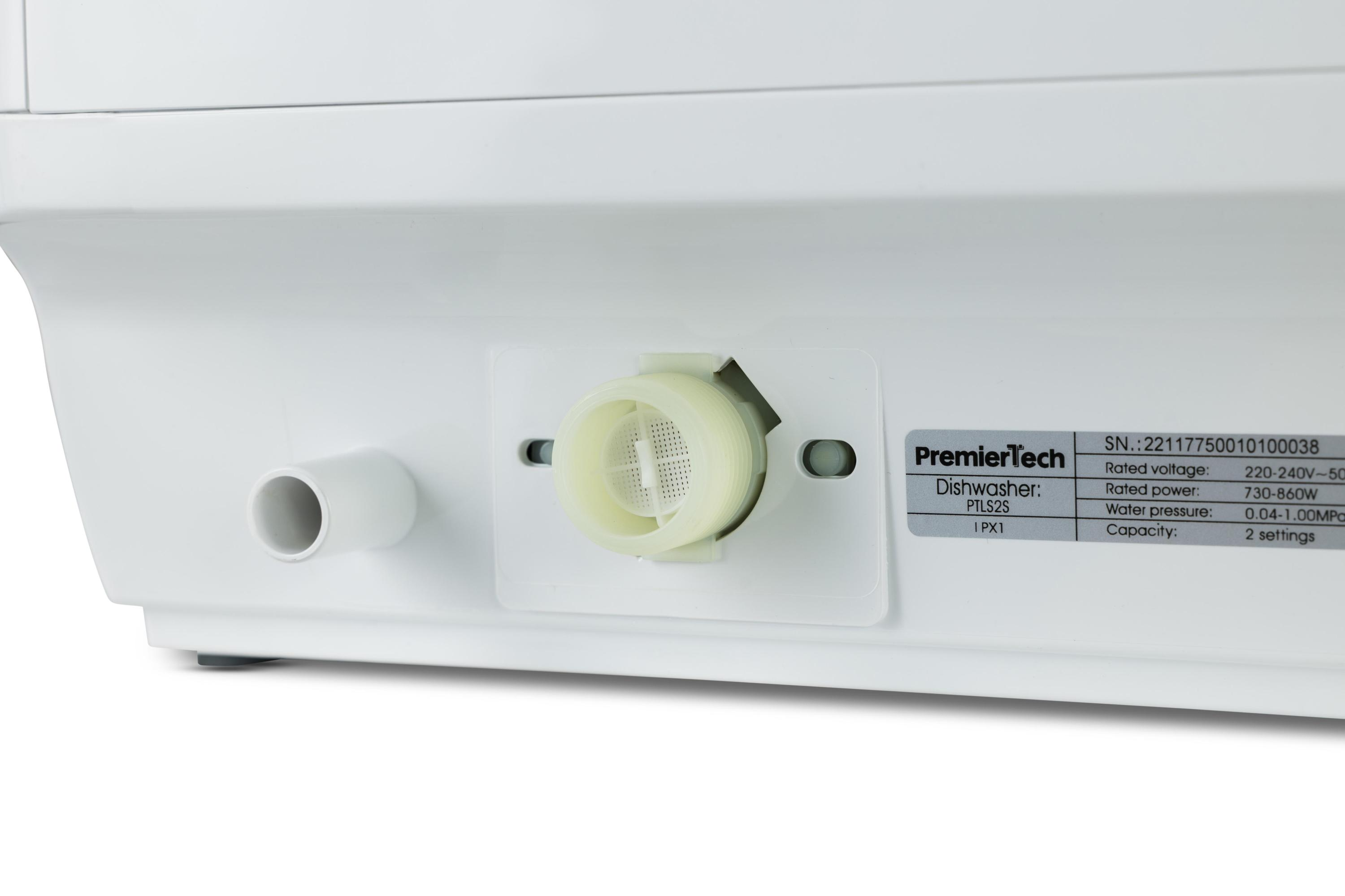 Il retro di una lavastoviglie bianca con un ingresso dell'acqua, un'etichetta PremierTech e specifiche tecniche.
