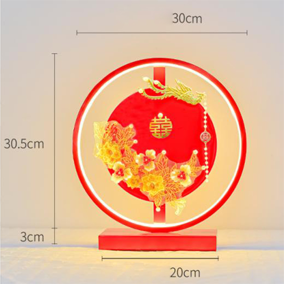Rote und goldene Lampe im chinesischen Stil mit kreisförmigem Design und Maßen.