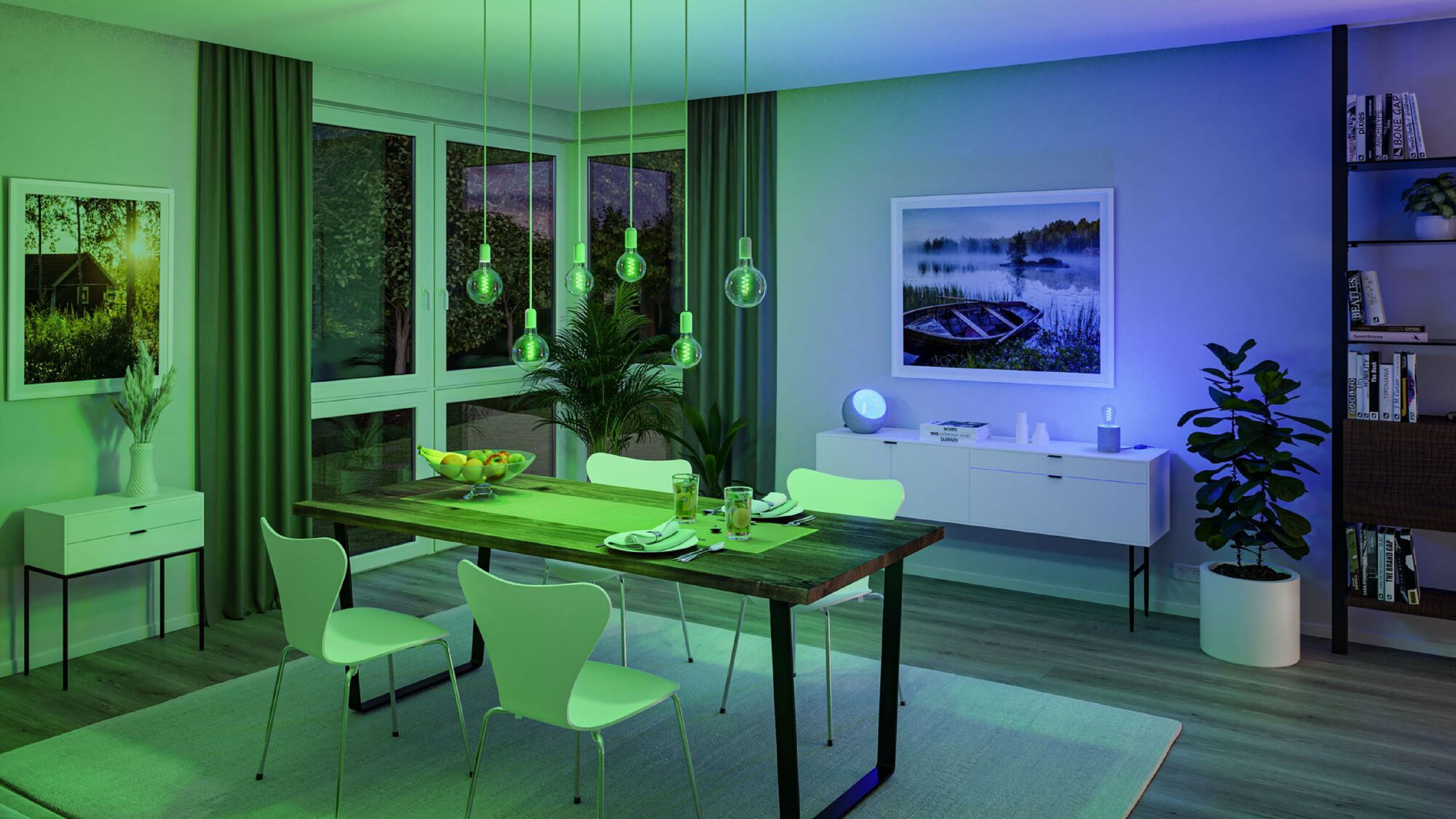 Ein modernes Esszimmer mit Holztisch, Stühlen und Pendelleuchten, mit grünen und blauen Tönen.