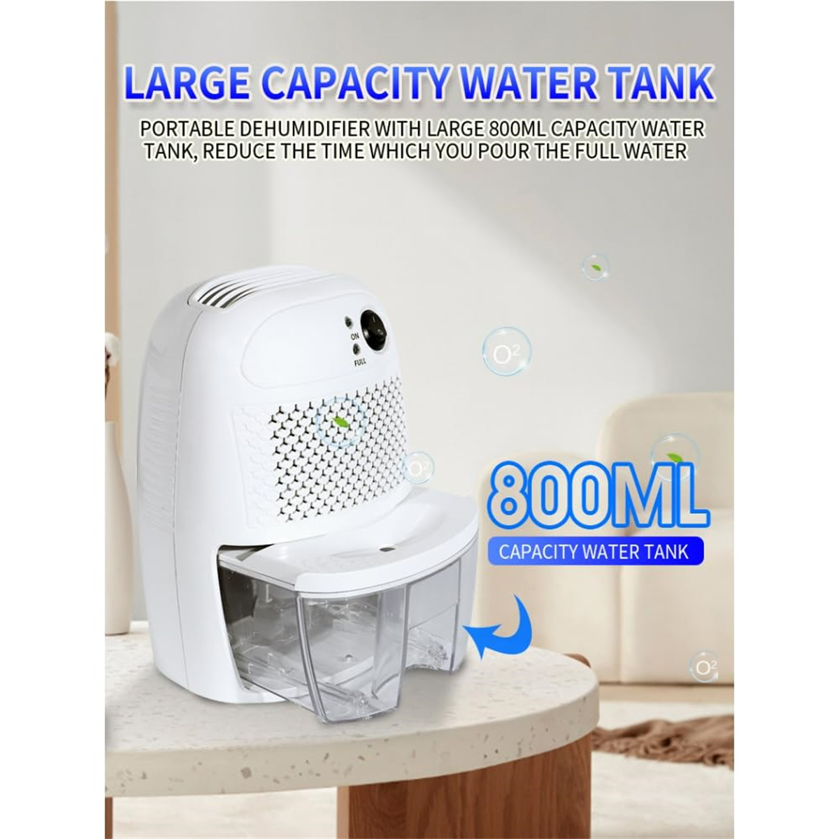 Weißer Luftentfeuchter mit Wassertank, Textbeschreibung oben, auf rundem Tisch.