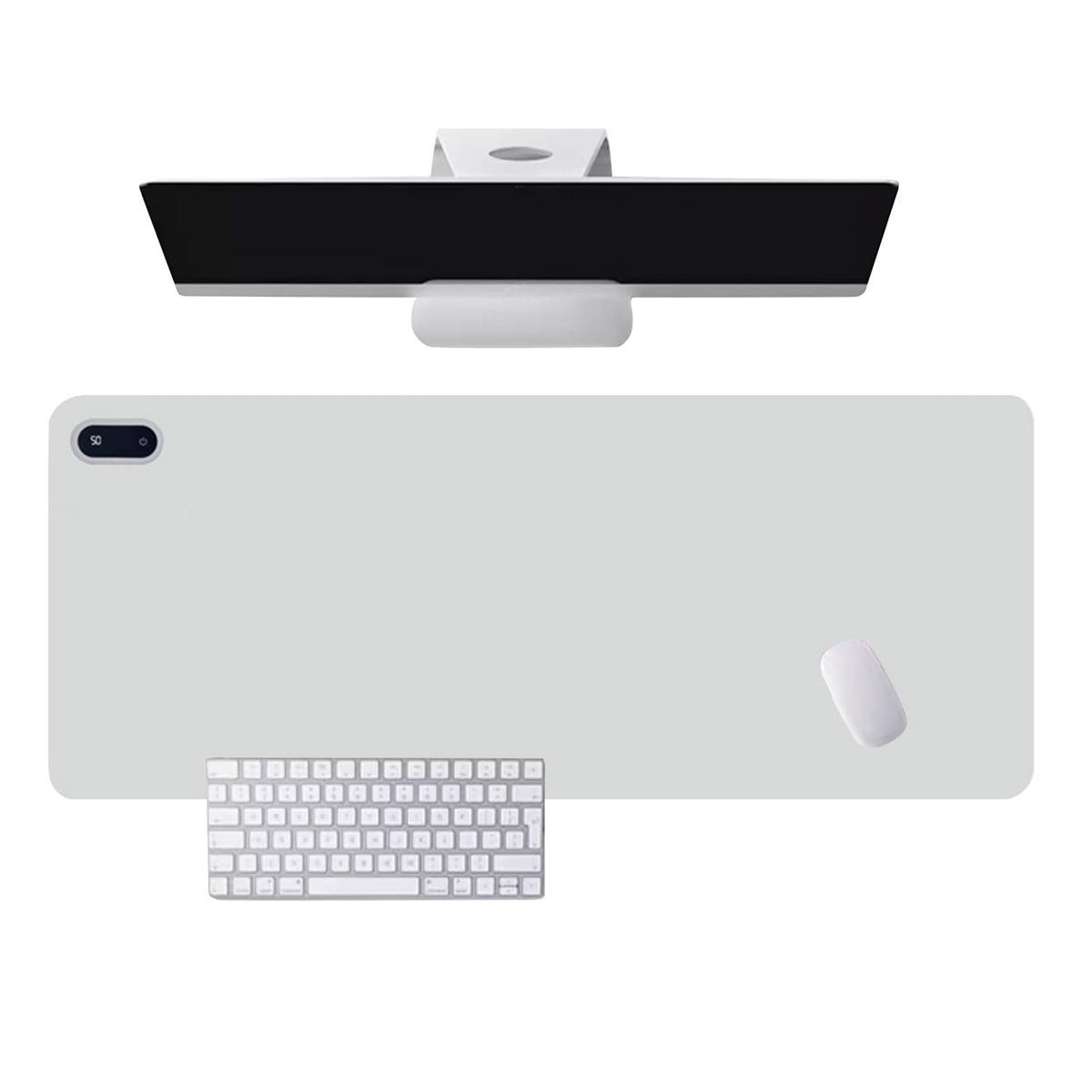 Draufsicht auf ein weißes Schreibtisch-Setup. Tastatur, Maus und Monitor. Weißer Hintergrund.