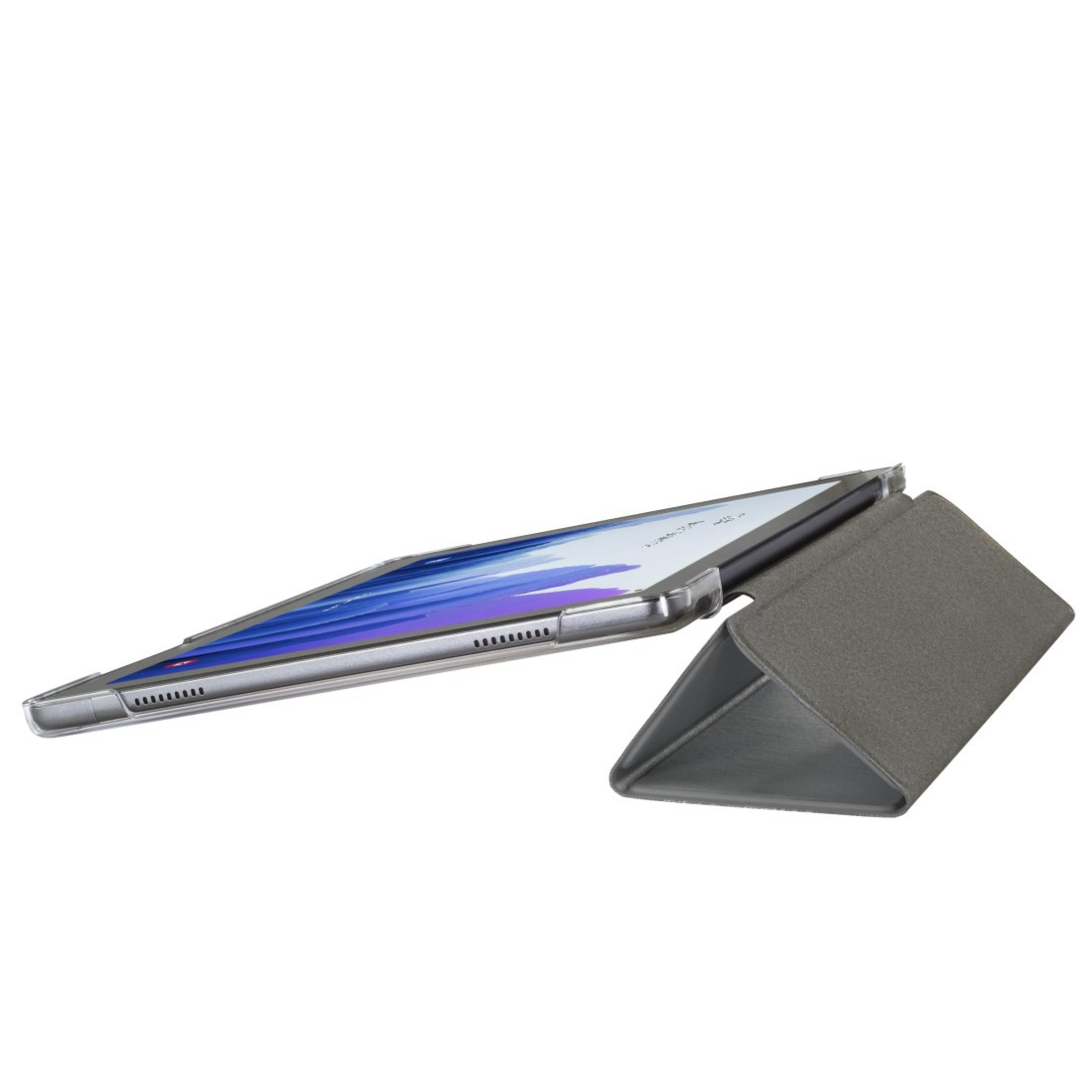 Tablet w etui. Etui jest szare, ustawione pod kątem, aby podtrzymywać tablet.