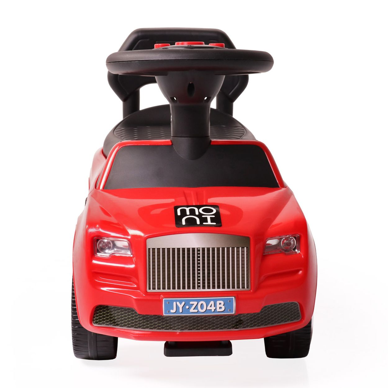 Ein rotes Spielzeugauto mit schwarzem Lenkrad und dem Wort „moni“ auf der Vorderseite.