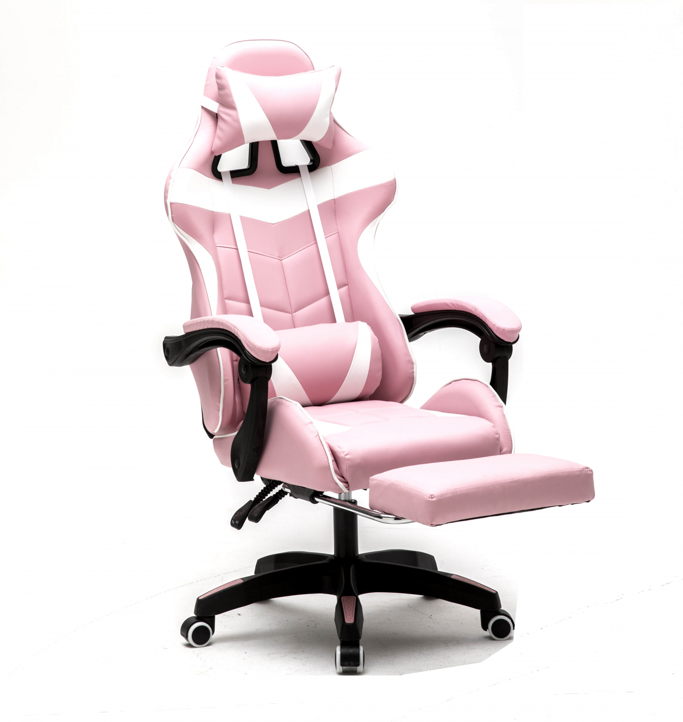 Een roze en witte gaming stoel met voetensteun, armleuningen en verstelbare hoofdsteun op een witte achtergrond.