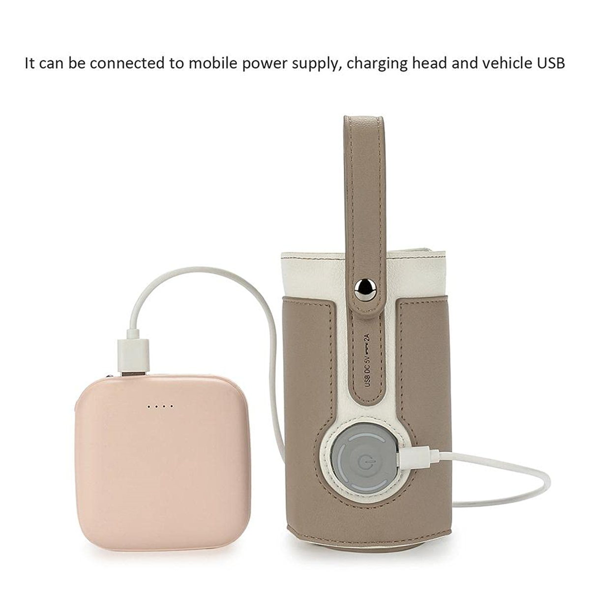 Eine rosa Powerbank lädt einen grau-weißen Flaschenwärmer mit Griff.