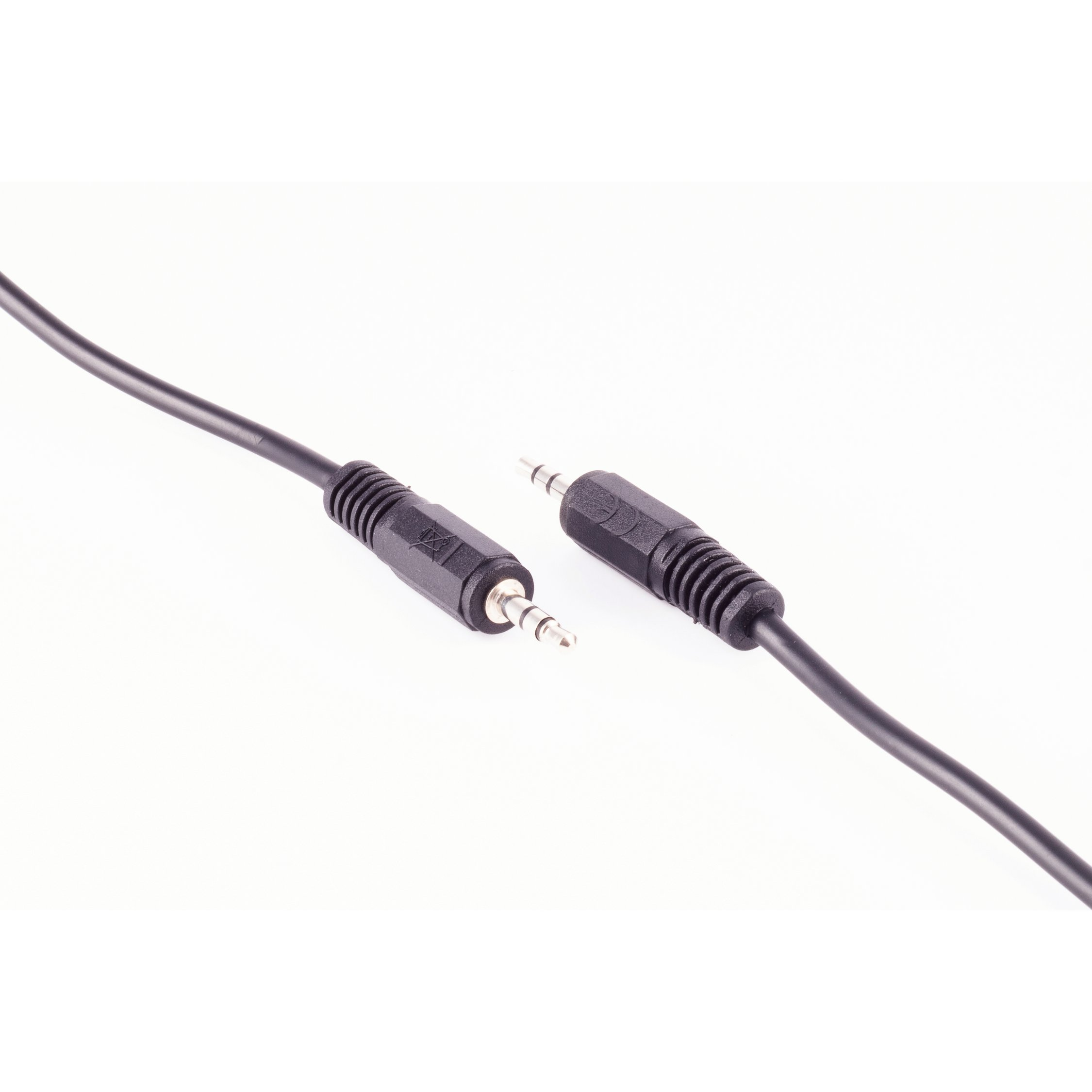 Zwei schwarze Audiokabel mit 3,5-mm-Klinkensteckern auf weißem Hintergrund.