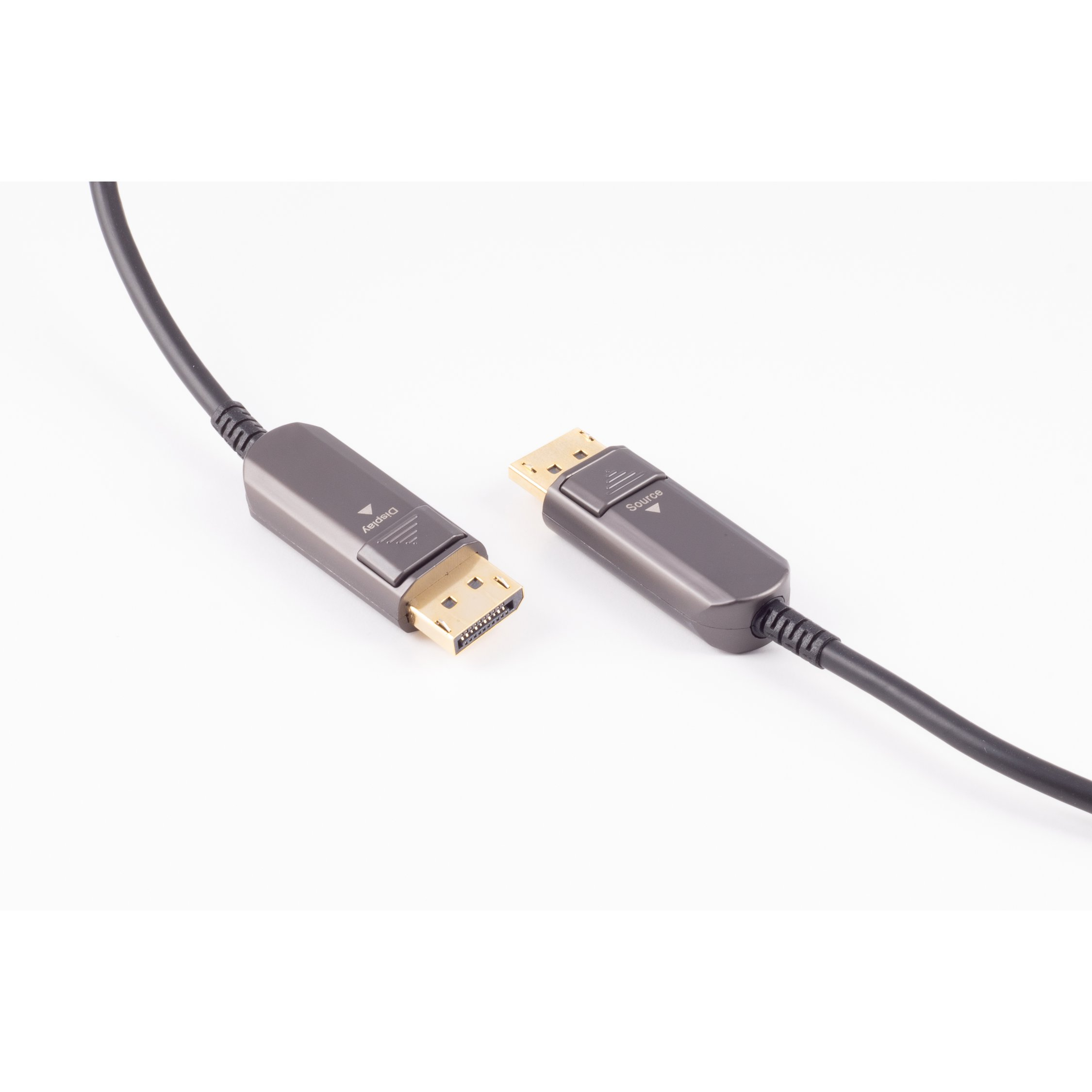 Zwei DisplayPort-Kabel mit Anschlüssen auf weißem Hintergrund. Eines grau, eines schwarz.
