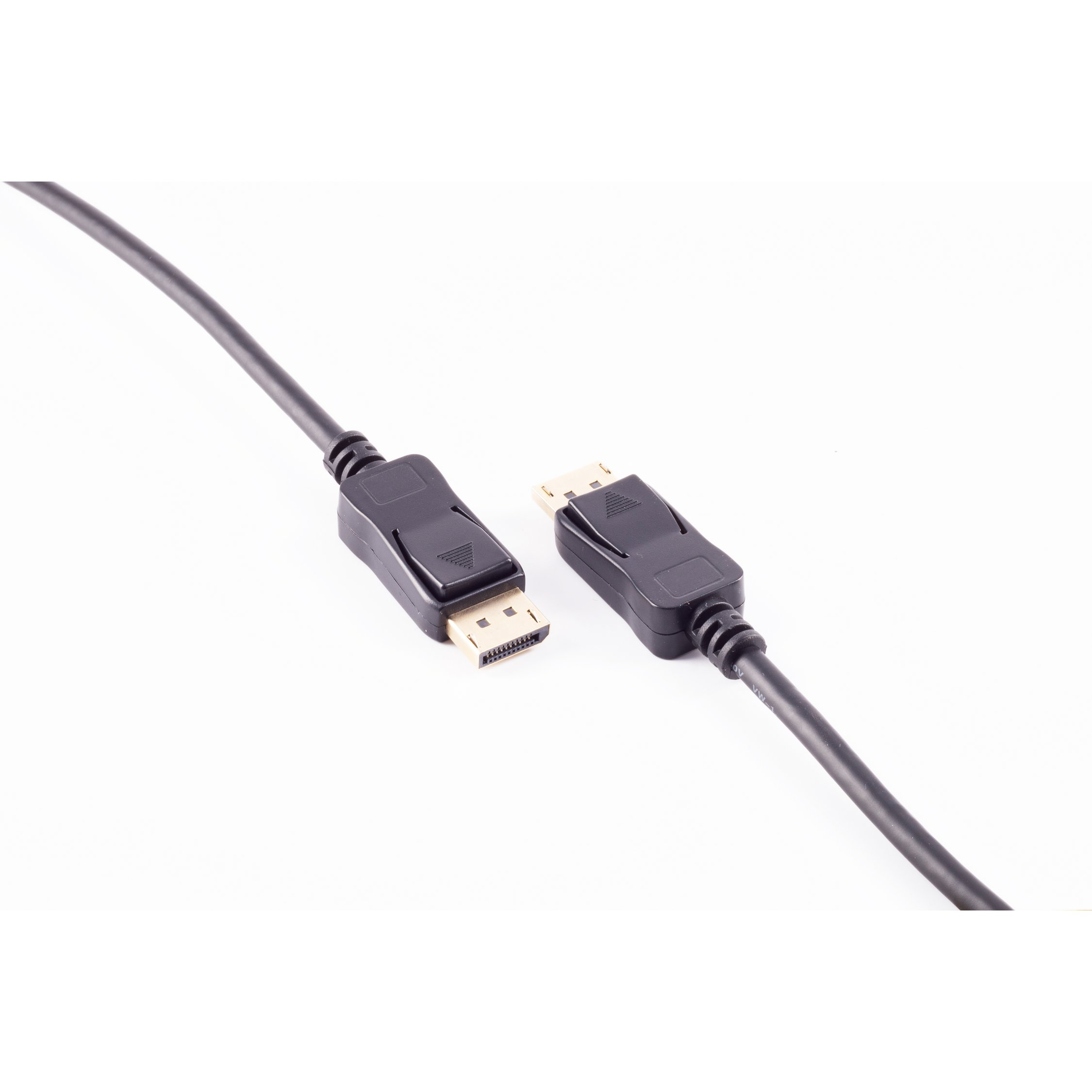 Schwarzes DisplayPort-Kabel mit Anschlüssen, isoliert auf weißem Hintergrund, Winkelansicht.