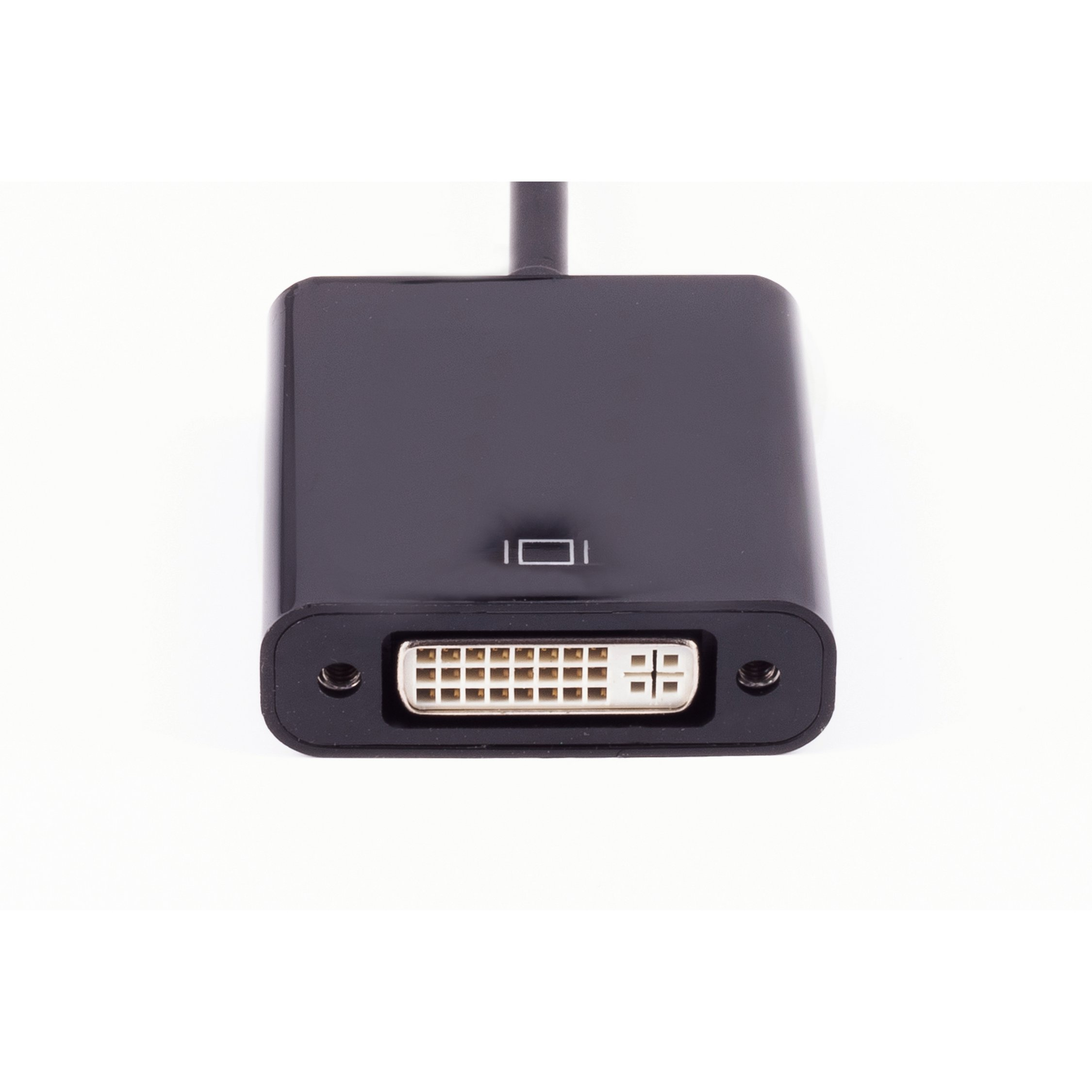 Schwarzer Adapter mit DVI-Anschluss. Nahaufnahme, der Hintergrund ist weiß.