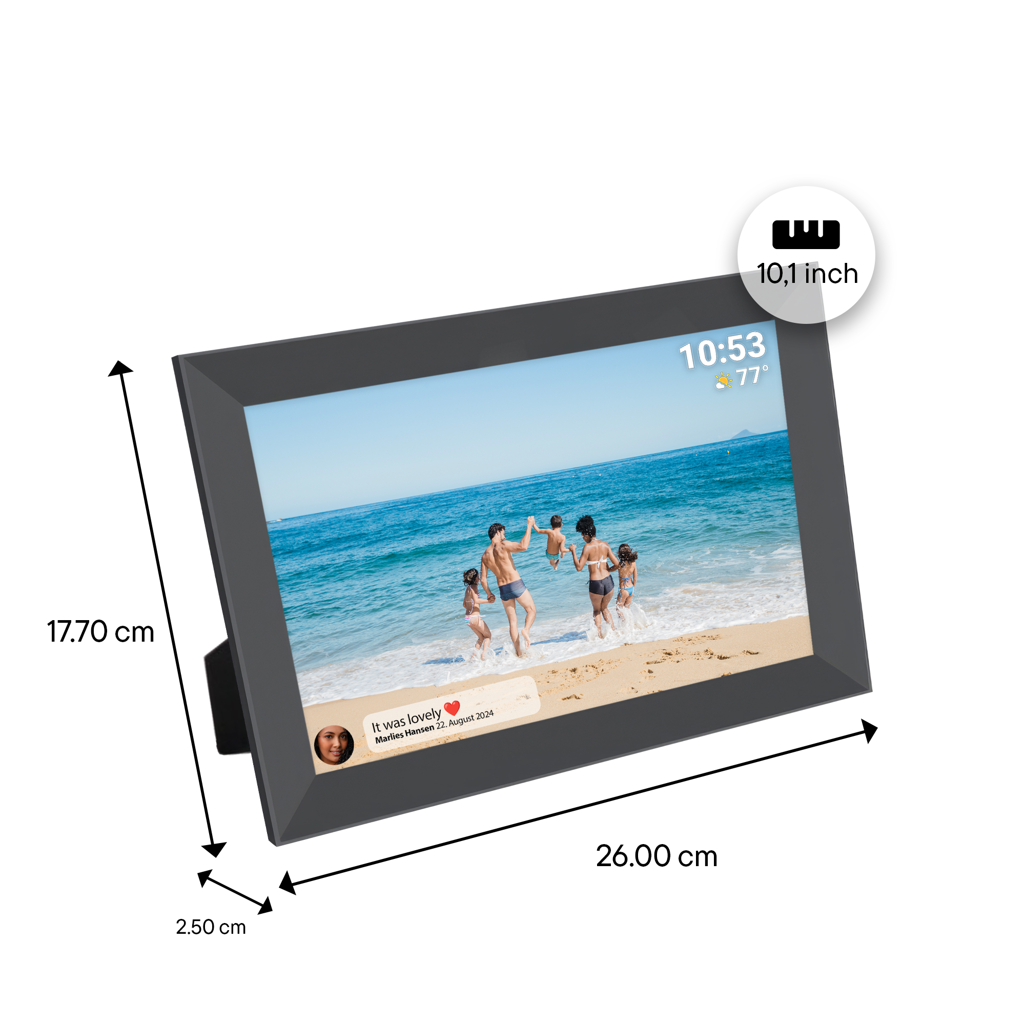 Cadre photo numérique affichant une famille sur une plage. Dimensions indiquées.