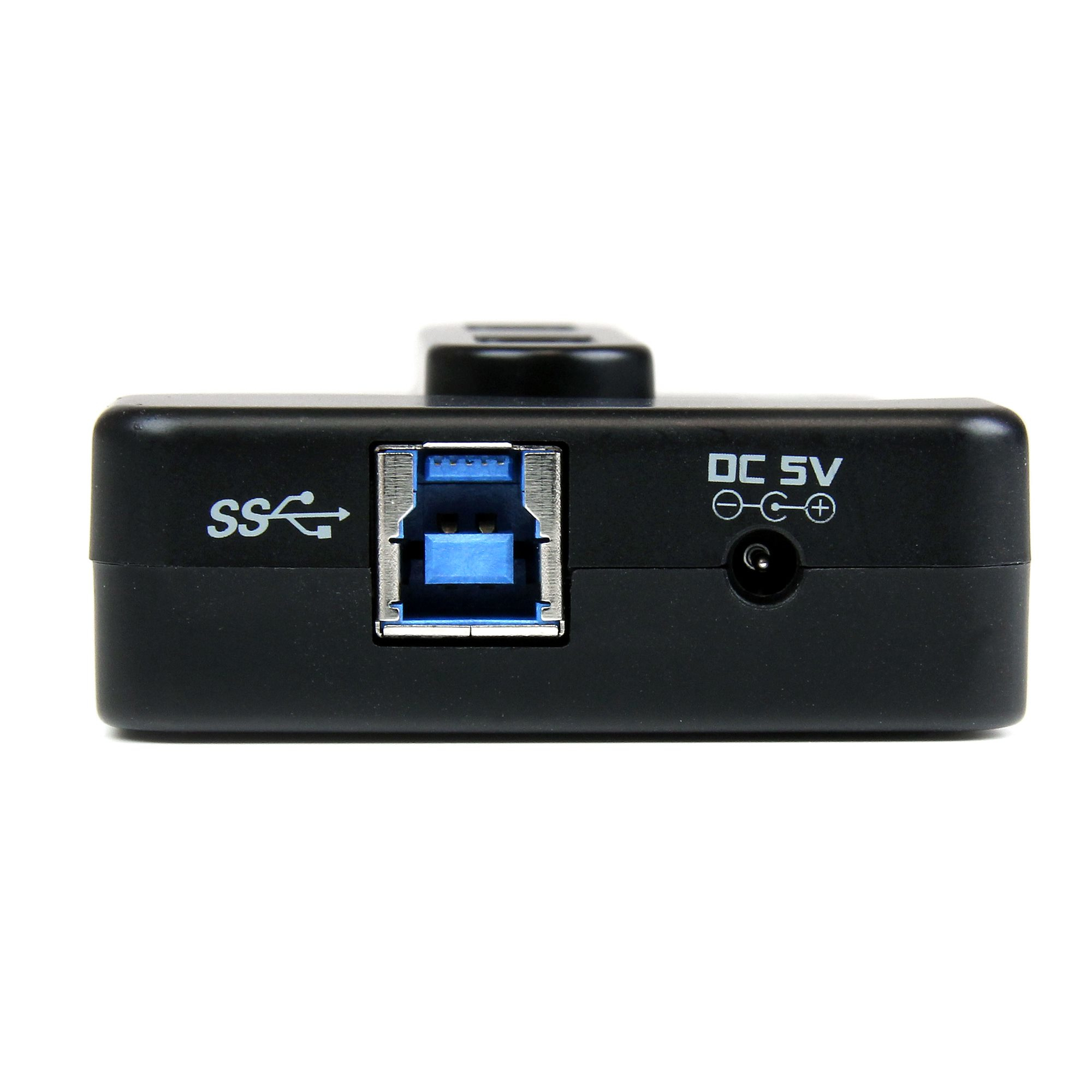 Un hub USB nero con una porta USB e un ingresso di alimentazione DC 5V. Simbolo SS a sinistra.