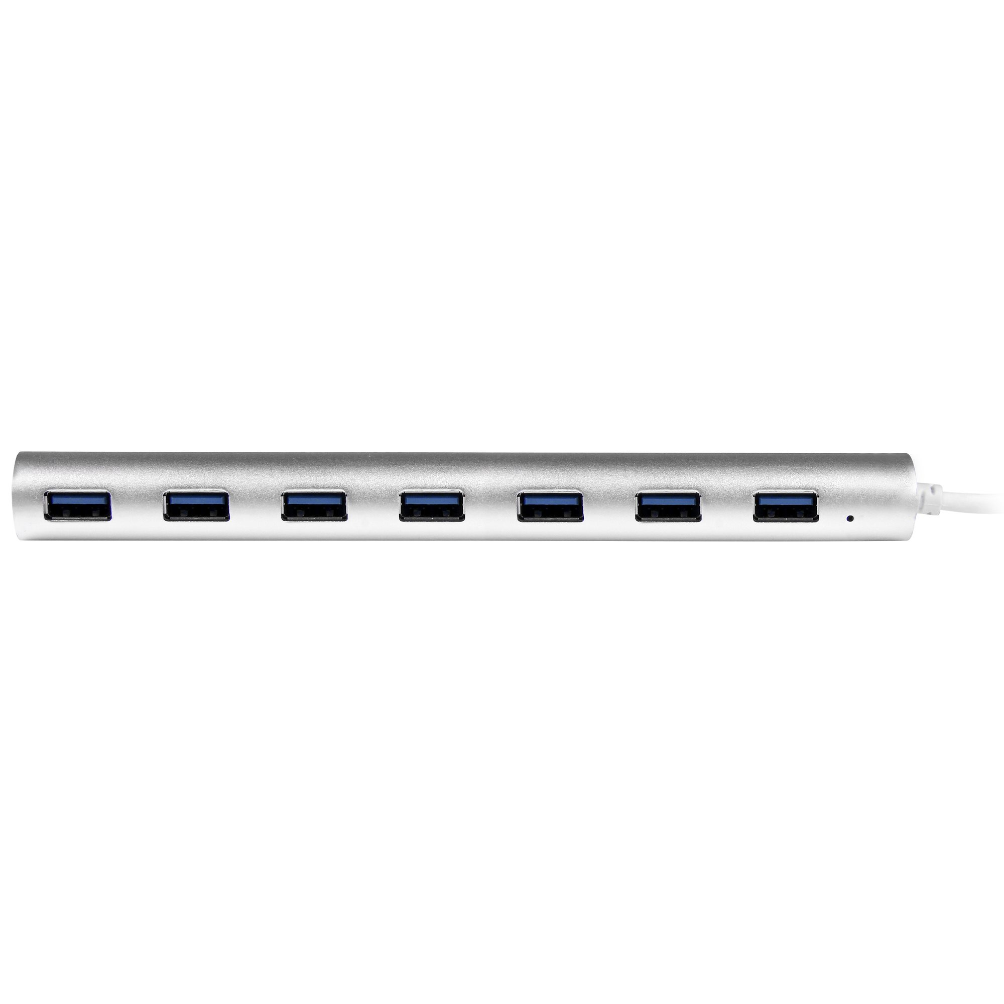 Un concentrador USB plateado con siete puertos USB. Tiene un cable blanco conectado a un extremo.