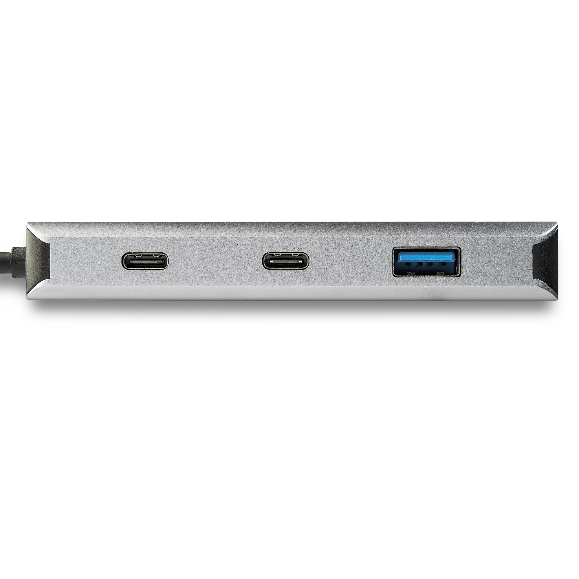 Silberner USB-Hub mit USB-C- und USB-Anschlüssen auf weißem Hintergrund.