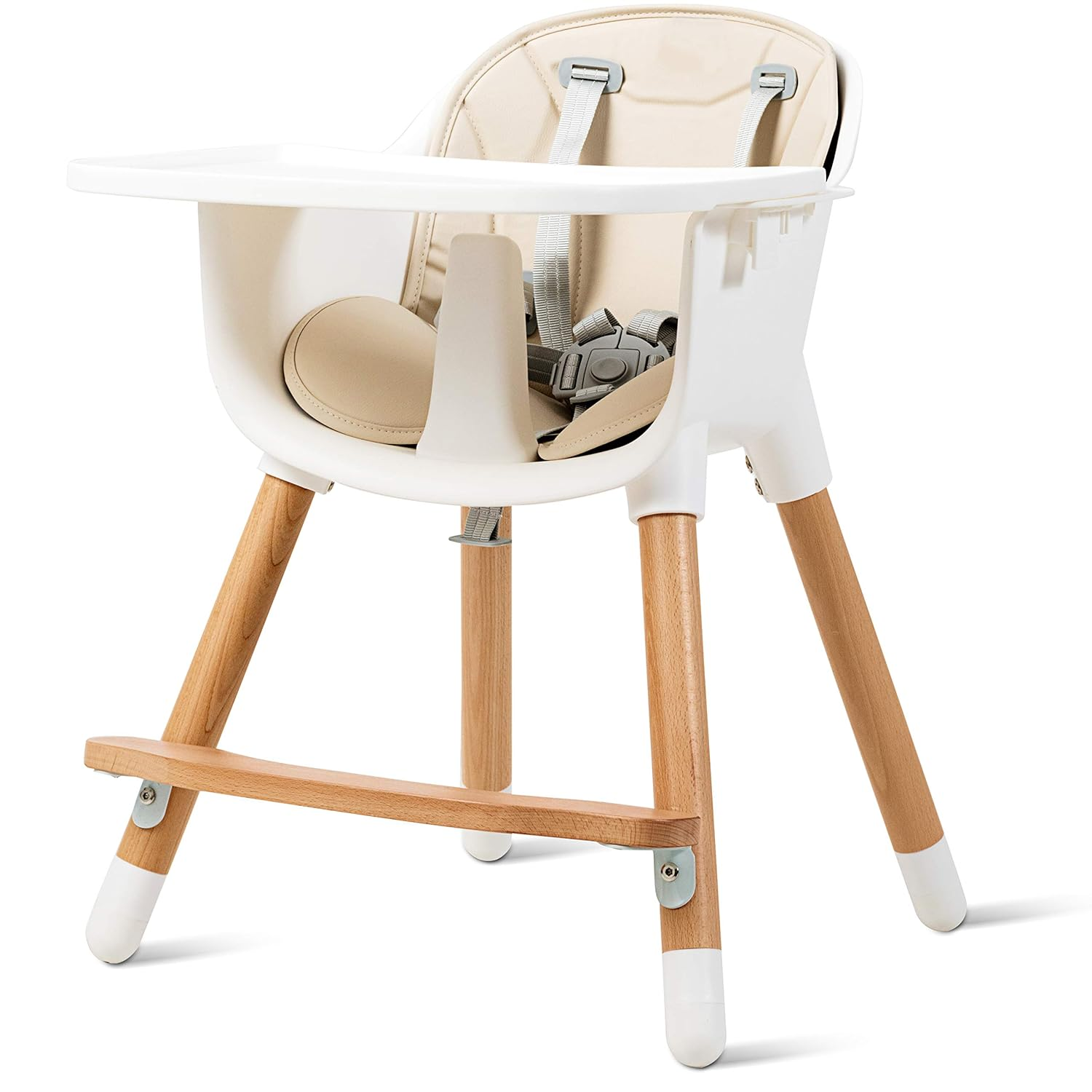 Weißer Babyhochstuhl mit beigem Sitz und Holzbeinen. Mit Tablett und Sicherheitsgurten.