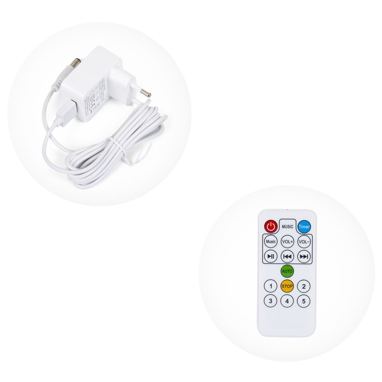 Weißes Netzteil mit Kabel und weißer Fernbedienung.
