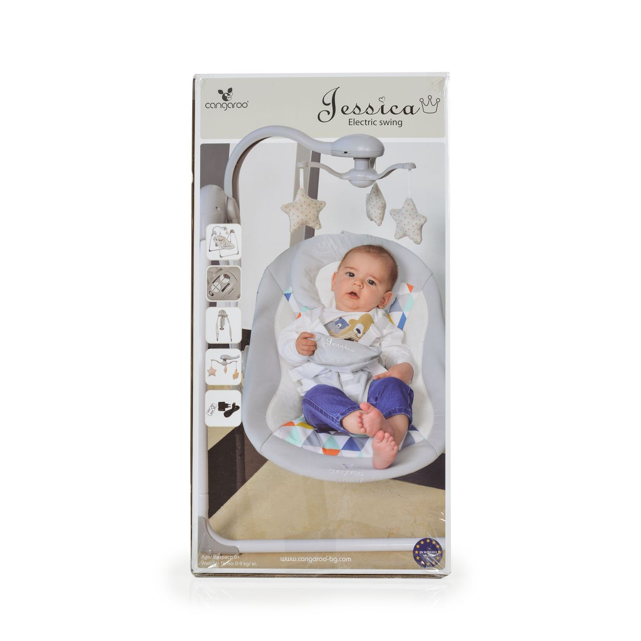 Baby in einer Schaukel, in einer Box, mit der Aufschrift Jessica Electric Swing, mit Zubehör und Details.