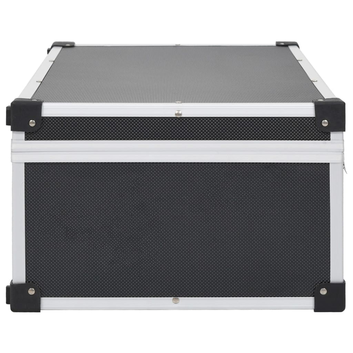 Ein geschlossener schwarzer Koffer mit Aluminiumkanten und schwarzen strukturierten Oberflächen.